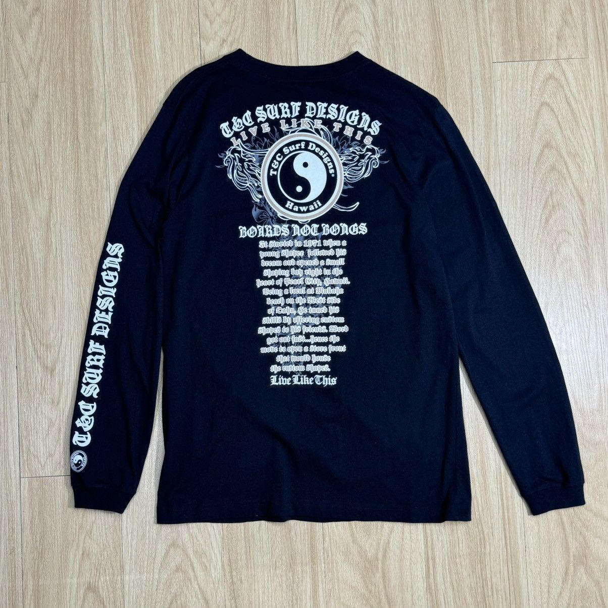 Vintage T&C surfing spell out Tee Size US L / EU 52-54 / 3 - 1 Thumbnail