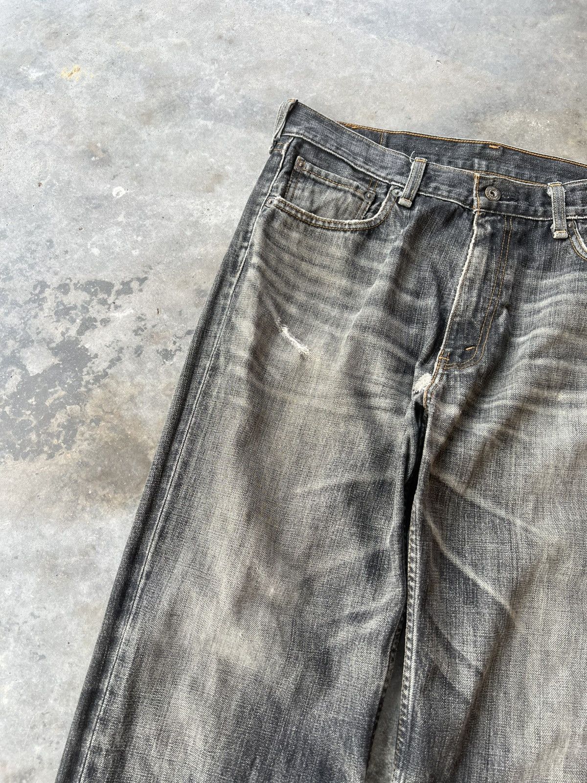 Levi's VINTAGE LEVIS 502 DISTRESS JEAN Size US 32 / EU 48 - 5 Thumbnail