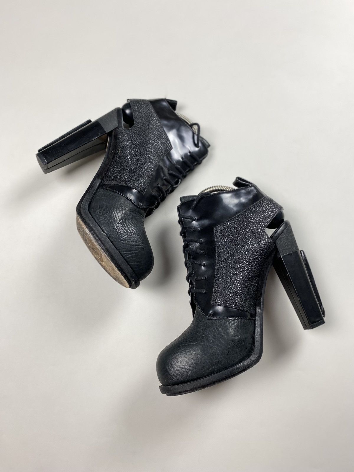 Alexander Wang Alexander Wang ladies leather ankle heeled boots size 39 Size US 9 / IT 39 - 1 Thumbnail