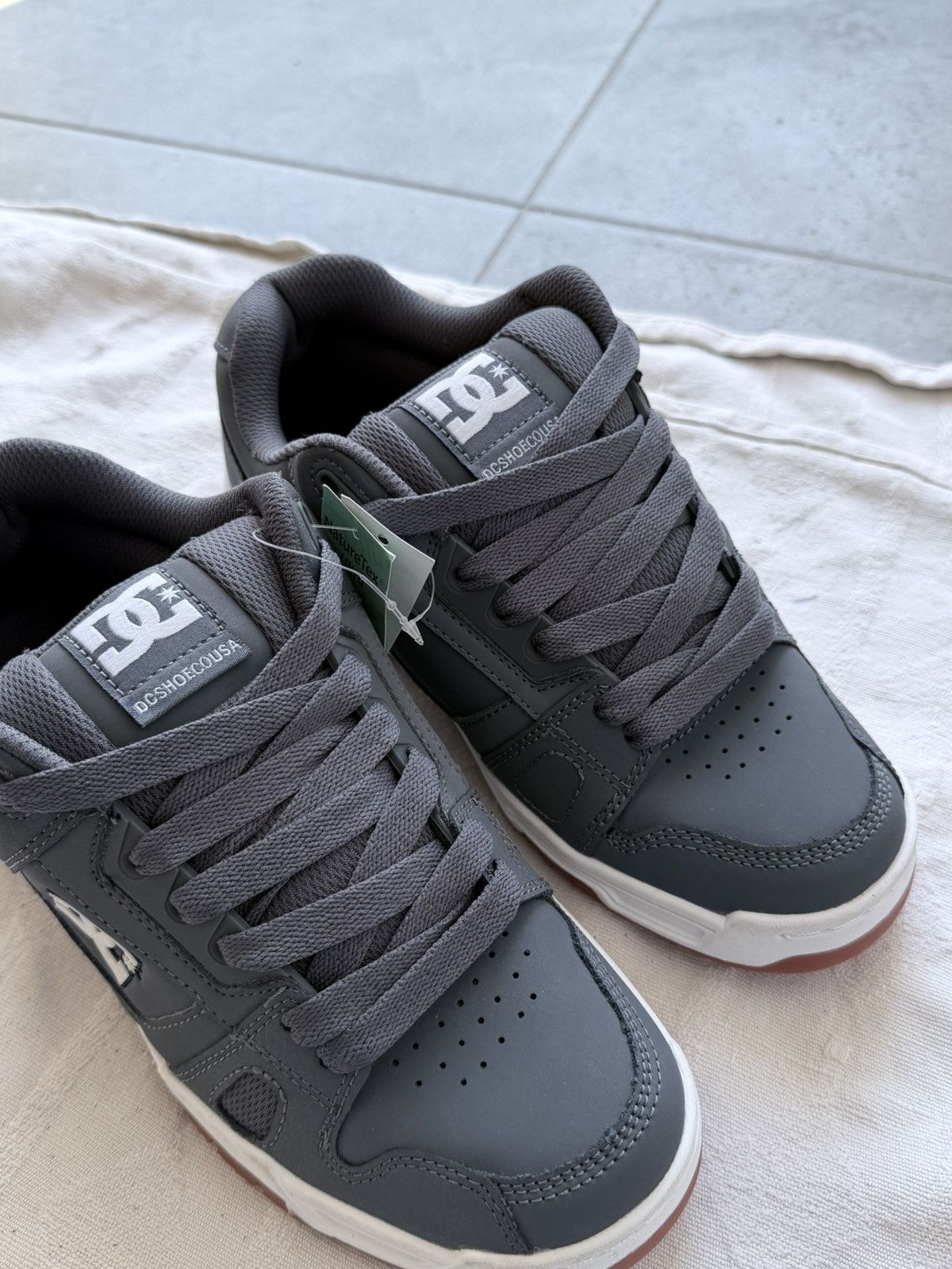 DC Y2K Dc Shoes DC Stag Chunky Sneakers Size US 8 / EU 41 - 7 Thumbnail