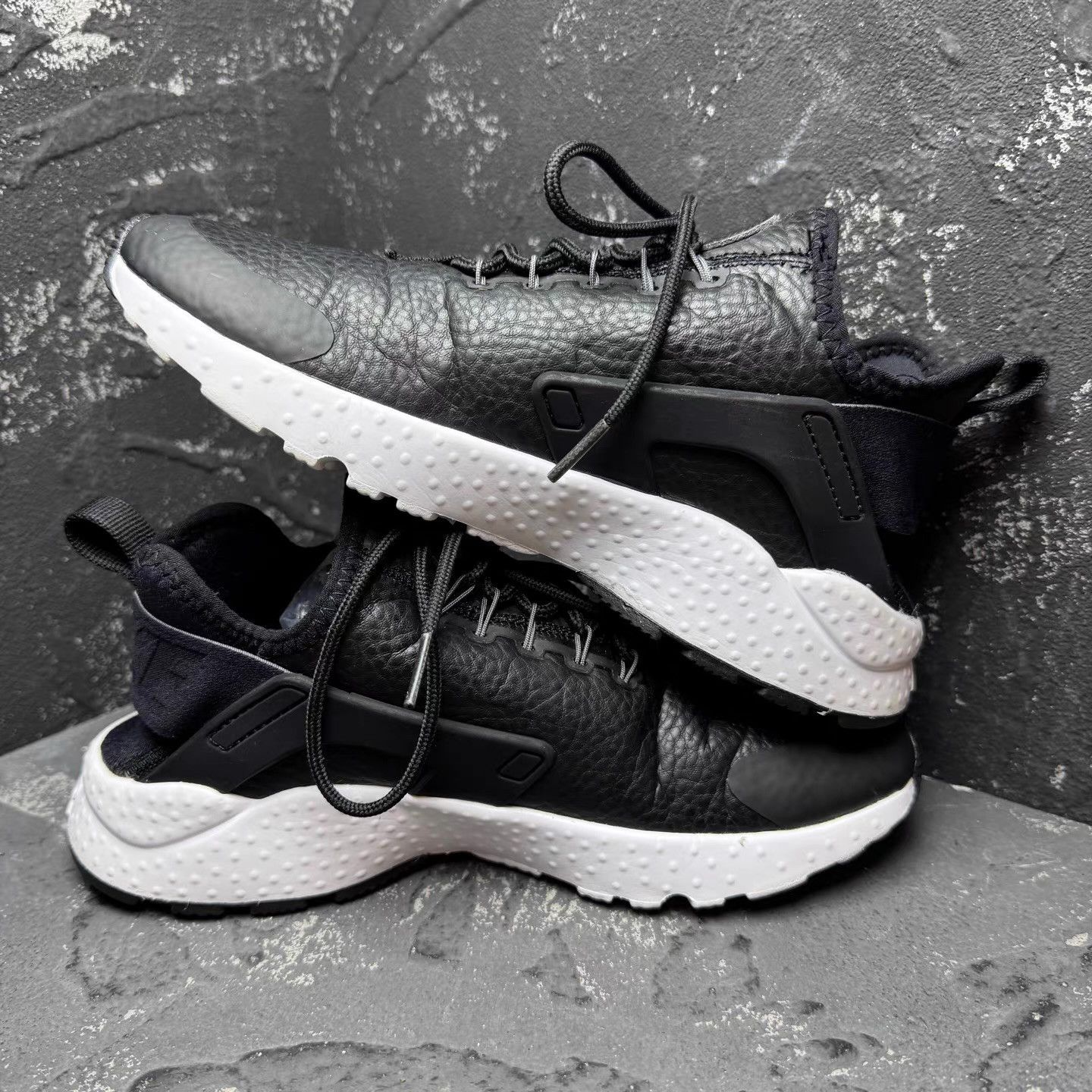 Nike Nike Air Huarache Black & White Oreo Q10 Size US 7.5 / IT 37.5 - 4 Thumbnail