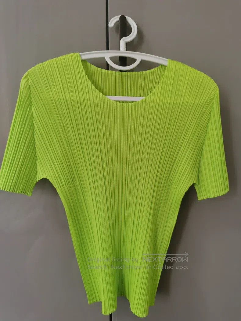 Issey Miyake Issey Miyake Ruched Short Sleeve Top Size L / US 10 / IT 46 - 1 Thumbnail