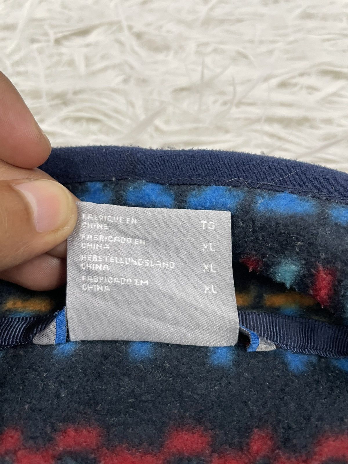 Columbia Cozy Native Art Columbia Fleece Vest Size US XL / EU 56 / 4 - 8 Thumbnail