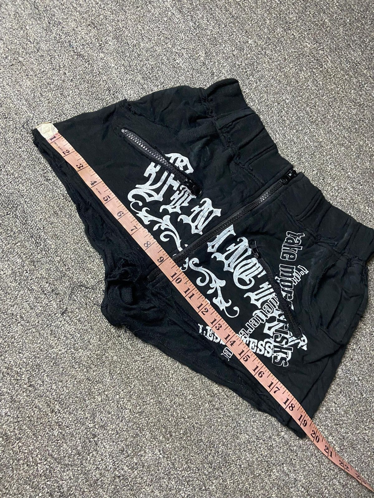 Japanese Brand Taboo Gothic Style English Letters Shorts (147) Size 24" / US 00 / IT 34 - 6 Thumbnail