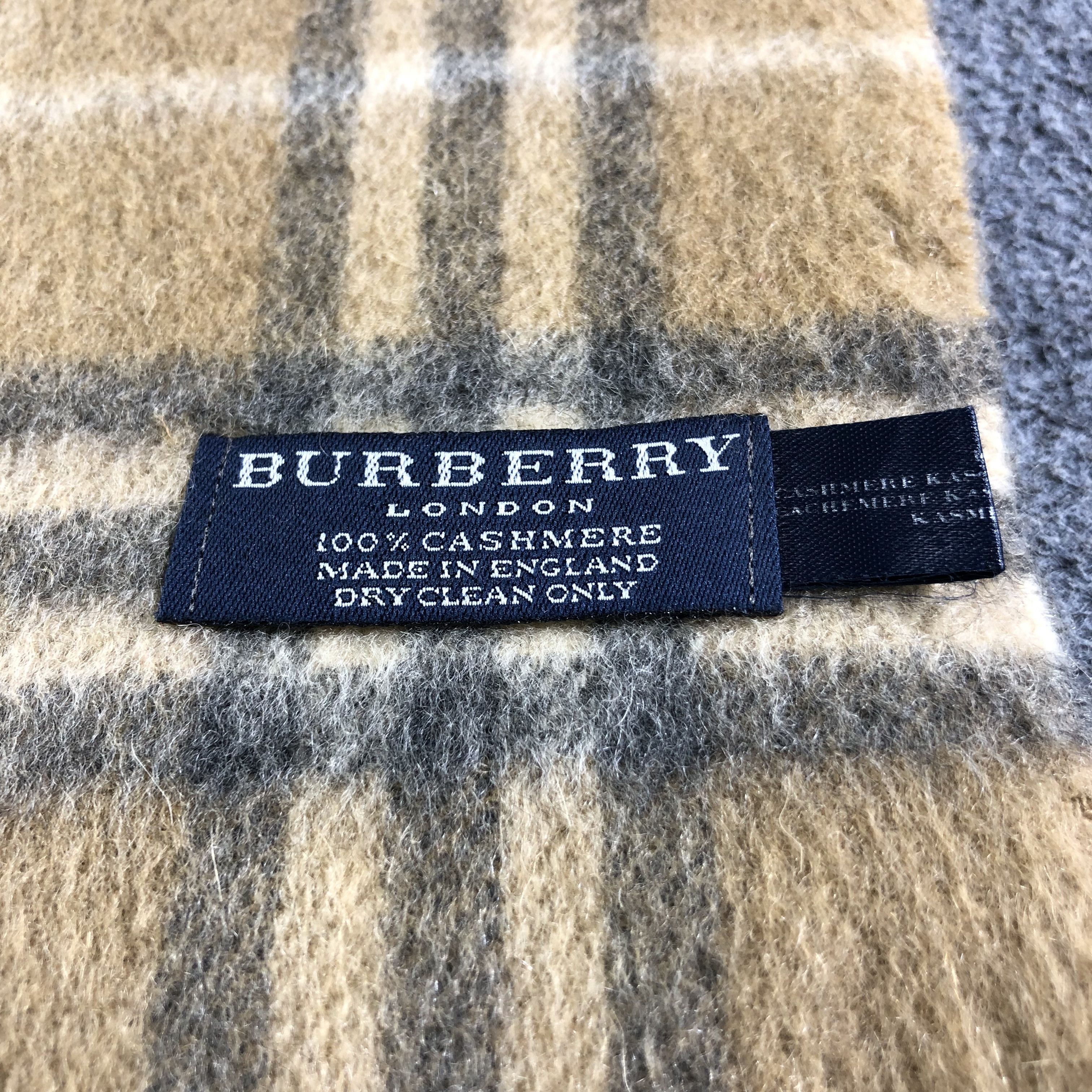Burberry Burberrys Nova Check Cashmere Scarf Muffler Neckwear V2538 Size ONE SIZE - 4 Thumbnail