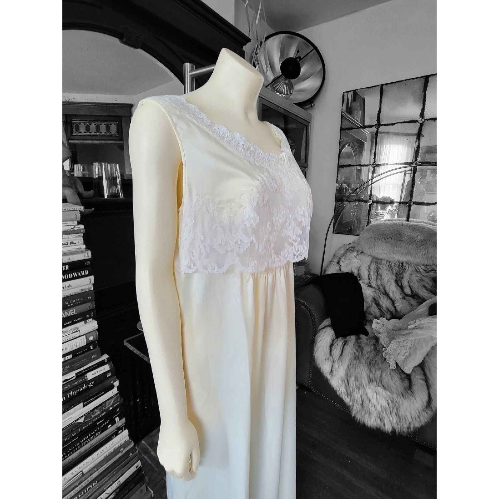 Dior Vintage Christian Dior Silk Blend Nightgown W Lace Size 36 Size ONE SIZE - 13 Thumbnail
