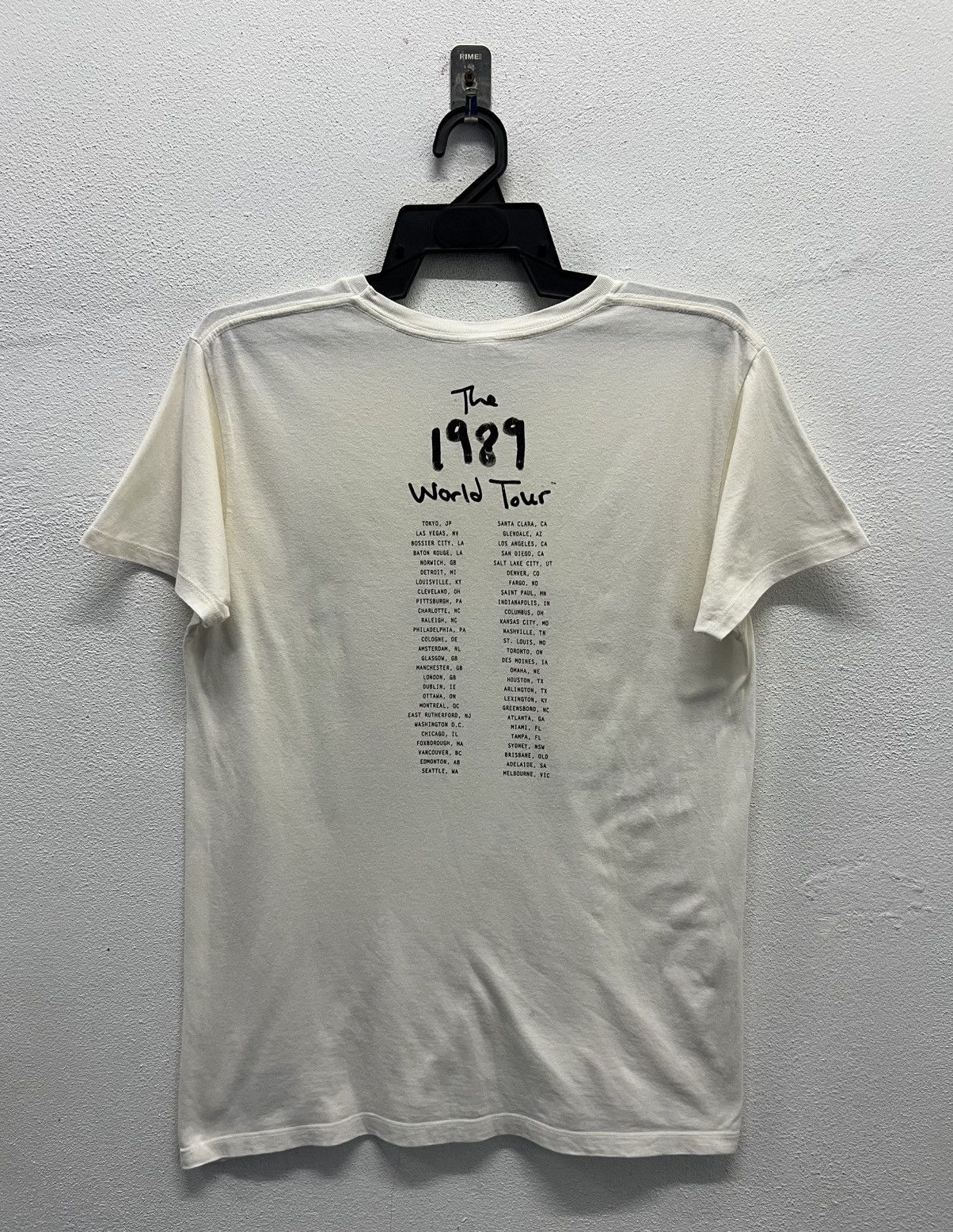 Band Tees × Vintage VINTAGE TAYLOR SWIFT THE 1989 WORLD TOUR SHIRT Size US M / EU 48-50 / 2 - 2 Thumbnail