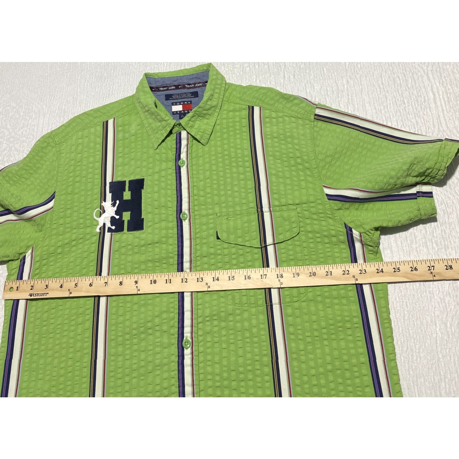 Vintage VINTAGE Tommy Jeans Shirt Mens L Green Striped Seersucker Short Sleeve Lion Crest H Size US L / EU 52-54 / 3 - 4 Thumbnail