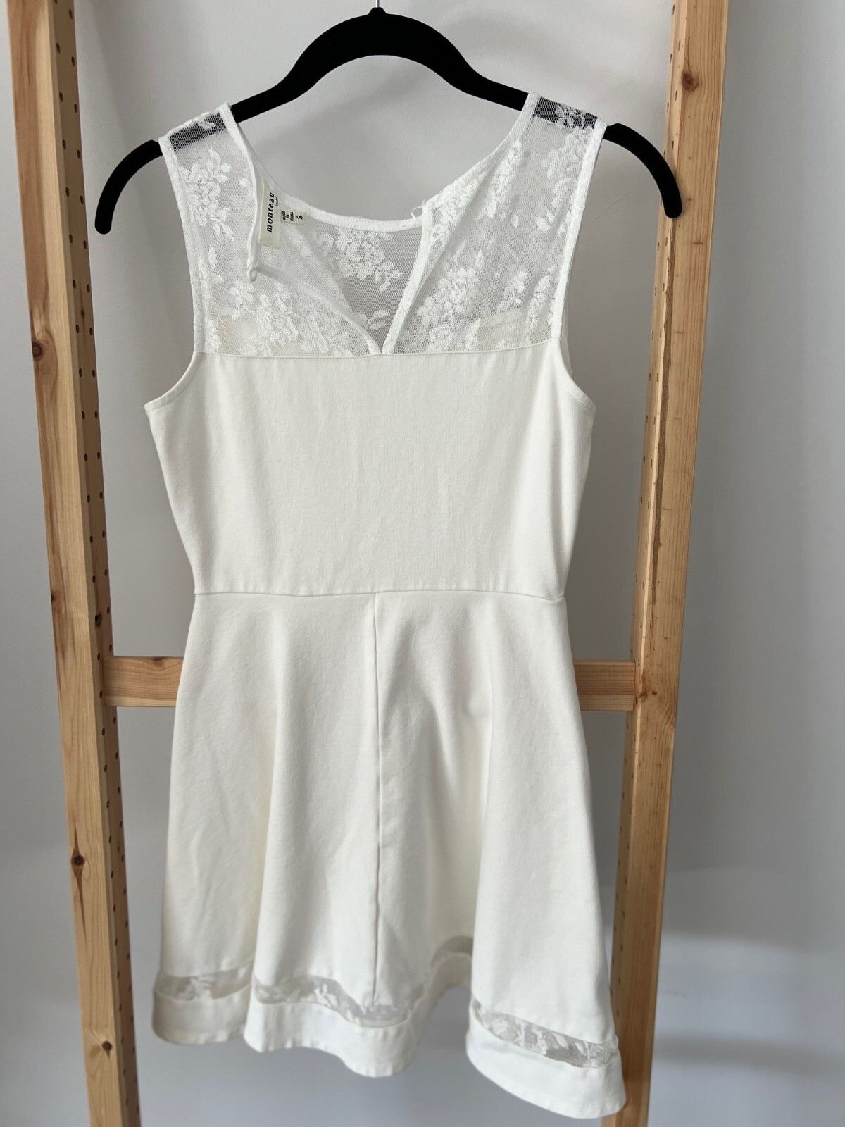 Monteau Fit & Flare Lace Dress White ( S )