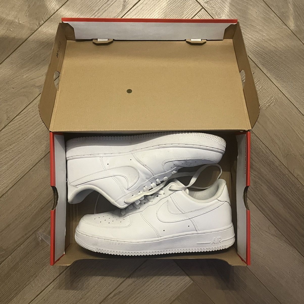 Nike Nike Air Force 1 White Size US 10.5 / EU 43-44 - 2 Thumbnail