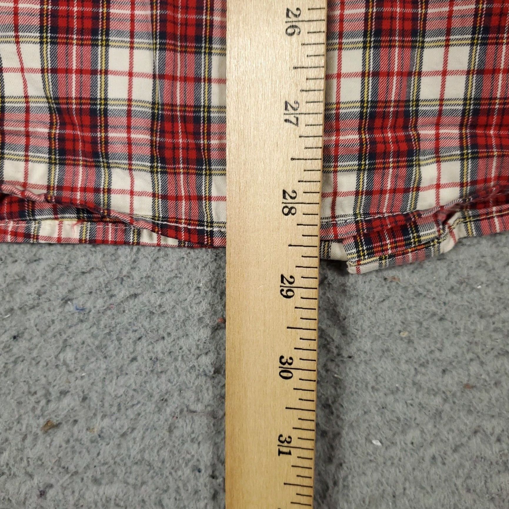 Abercrombie & Fitch VINTAGE Abercrombie & Fitch Shirt Mens Large Red Plaid Button-Up Adult L Cotton Blend Classic Outdoor Casual/WorkwearMens Size US L / EU 52-54 / 3 - 7 Thumbnail