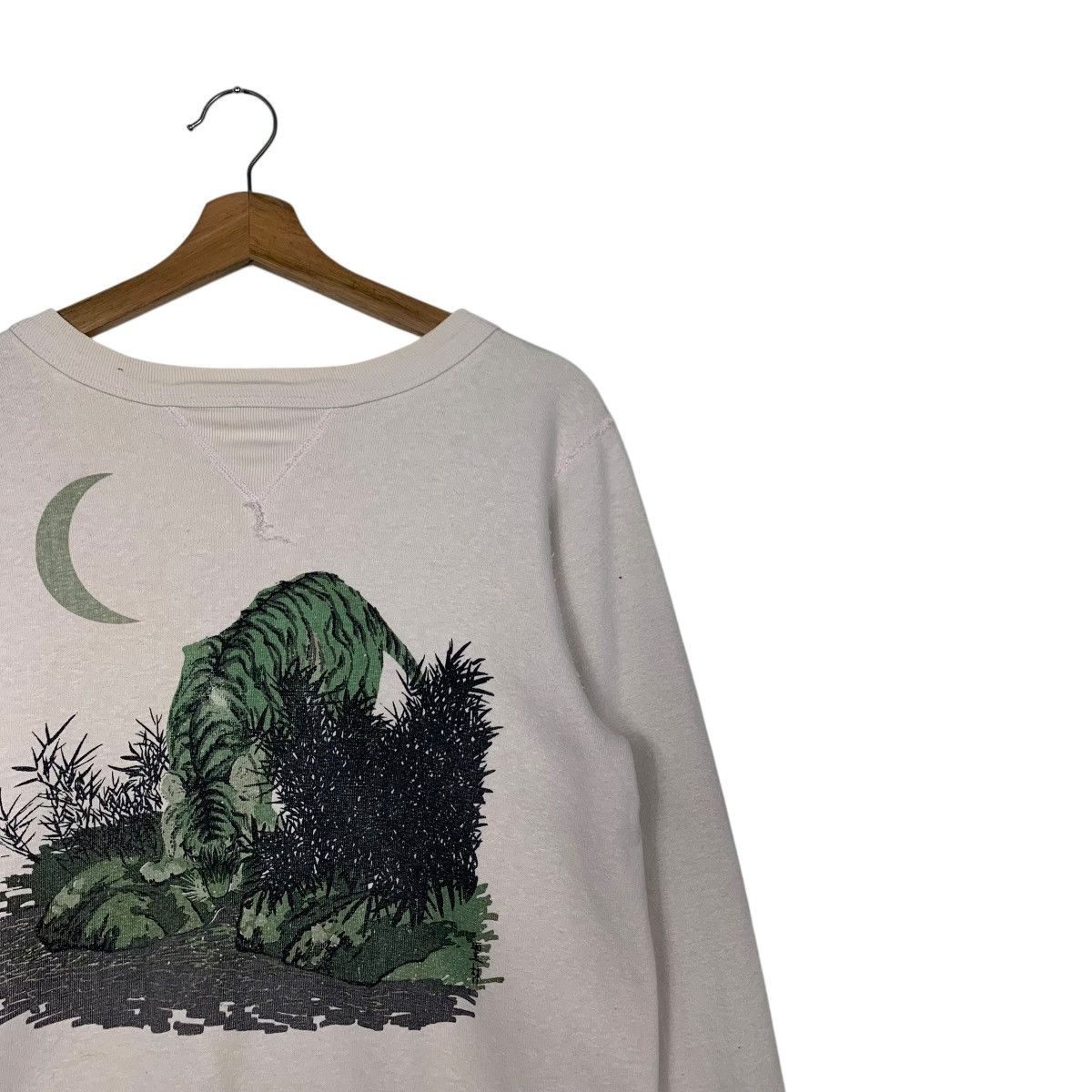 Blue Blue Japan 90's BLUE BLUE Tiger Graphic Printed Sweatshirt #2521-C114 Size US S / EU 44-46 / 1 - 5 Thumbnail