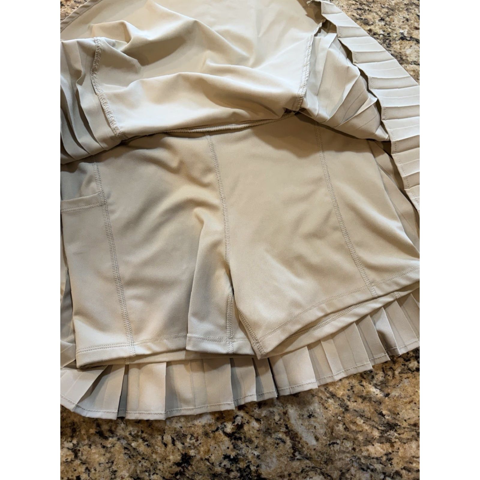 Vintage Love Tree Skirt M Skort Beige High Rise Pleated Tennis Mini Skirt Ladies Medium Beige Size 32" / US 10 / IT 46 - 4 Thumbnail