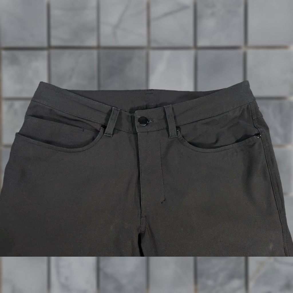 Lululemon Lululemon ABC Pant Slim Warpstreme 30" Black Mens Shirt Pants Slim Chino Casual Business Formal City Preppy 30 Men Mens Size US 30 / EU 46 - 1 Thumbnail