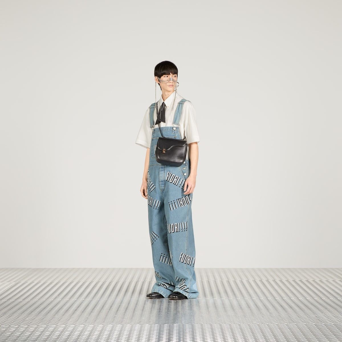 Gucci o1s1wg110125 Cotton Denim Overall With Fuori!! Print in Blue Size US 34 / EU 50 - 2 Thumbnail