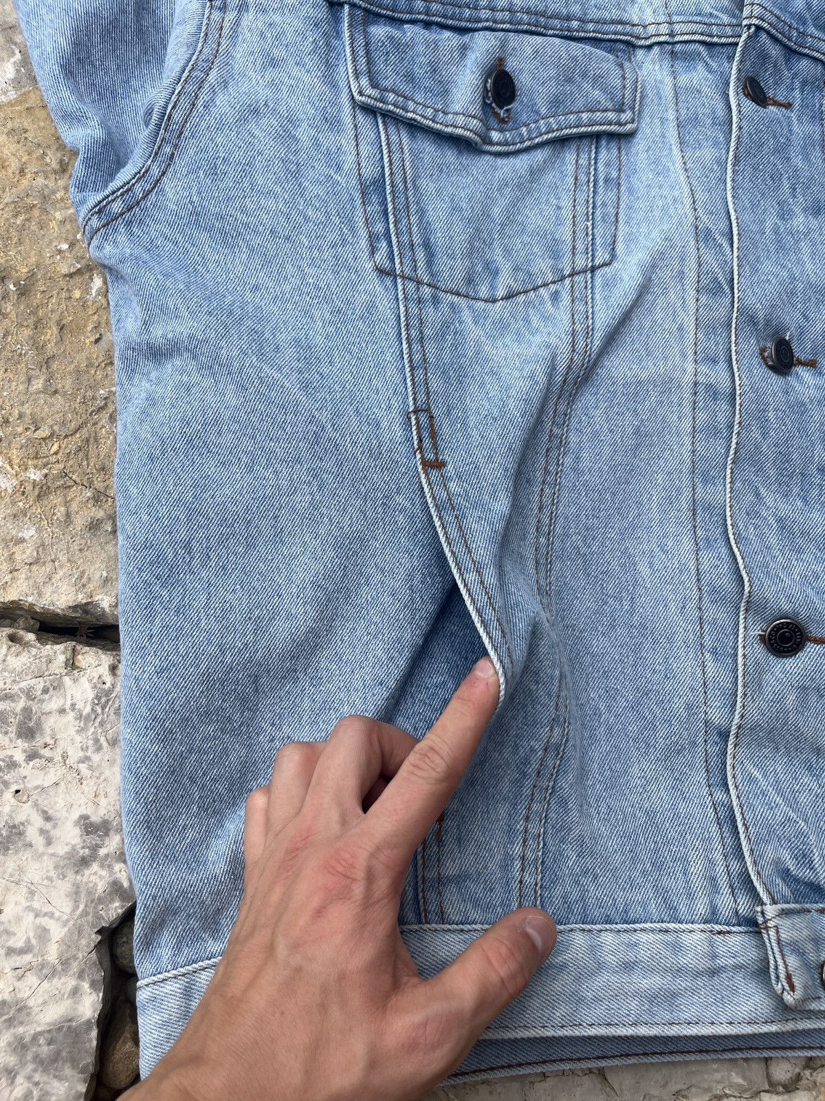 Levi's × Levi's Vintage Clothing × Vintage Vintage 80s Levi’s denim distressed trucker jacket washed Size US XL / EU 56 / 4 - 21 Thumbnail