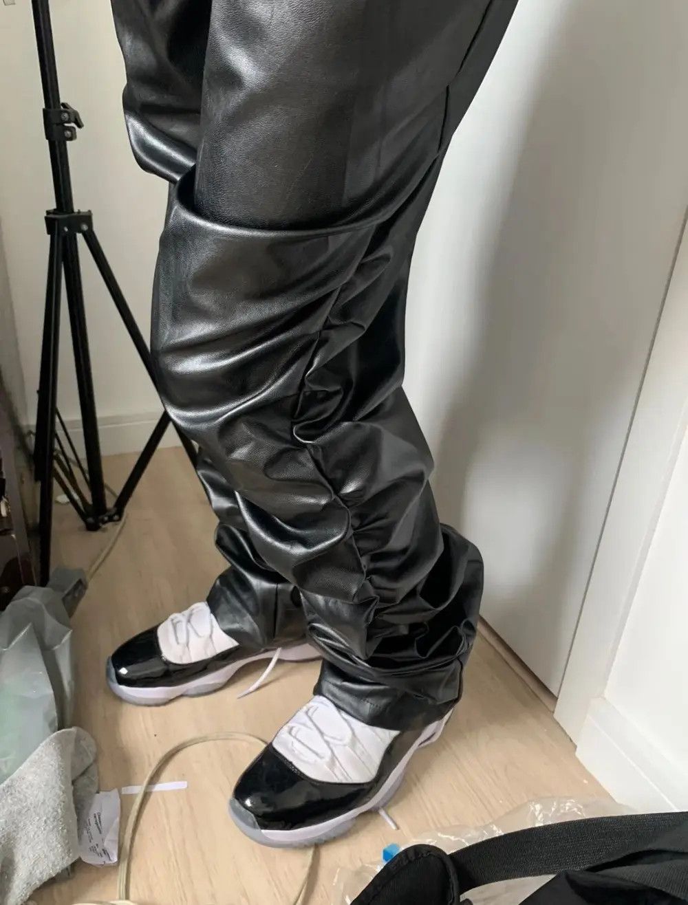 Leather PU Leather Ruched Casual Pant Size US 34 / EU 50 - 12 Thumbnail