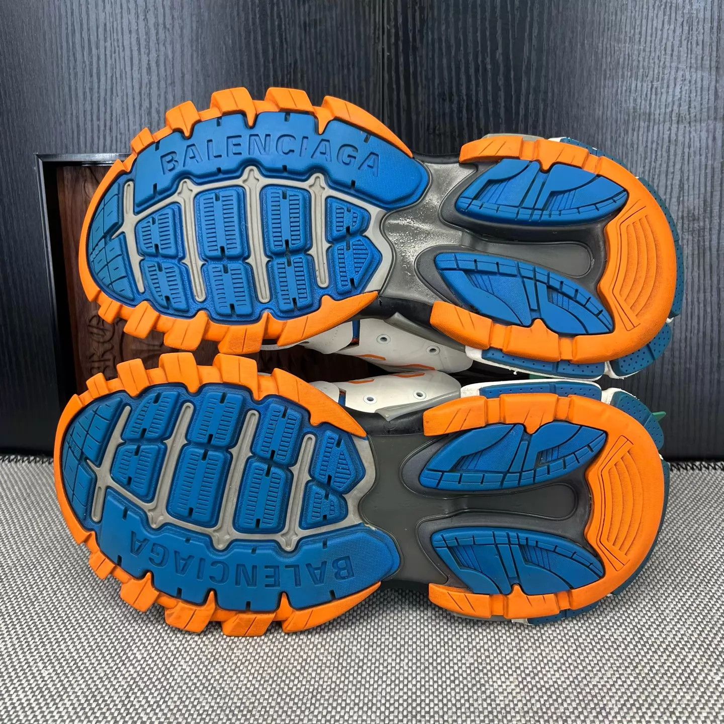 Balenciaga Balenciaga Track White/Orange/Blue 41 New Size US 8 / EU 41 - 8 Thumbnail