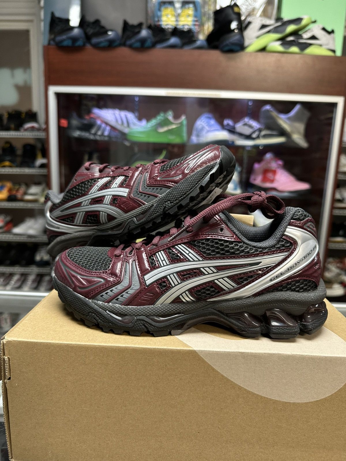 Asics Asics Kayano 14 ‘Maroon/Black’ Size US 5.5 / IT 35.5 - 1 Thumbnail