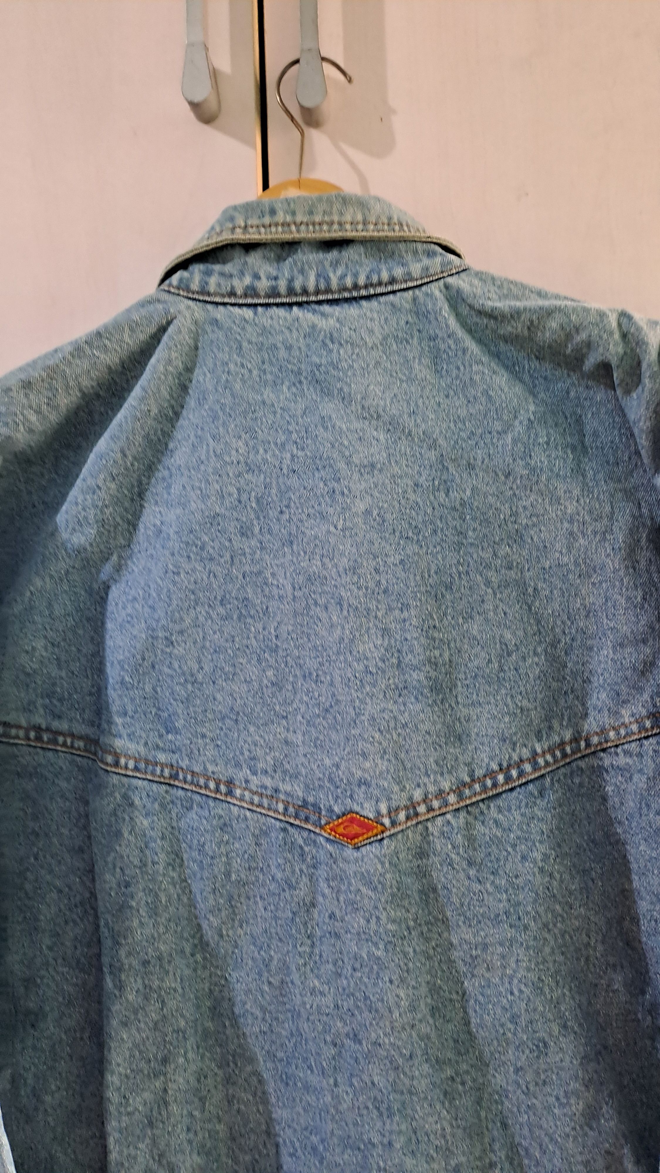 Quiksilver Beautiful Ripped Vintage Quiksilver Salt Water Denim Trucker Size US L / EU 52-54 / 3 - 1 Thumbnail