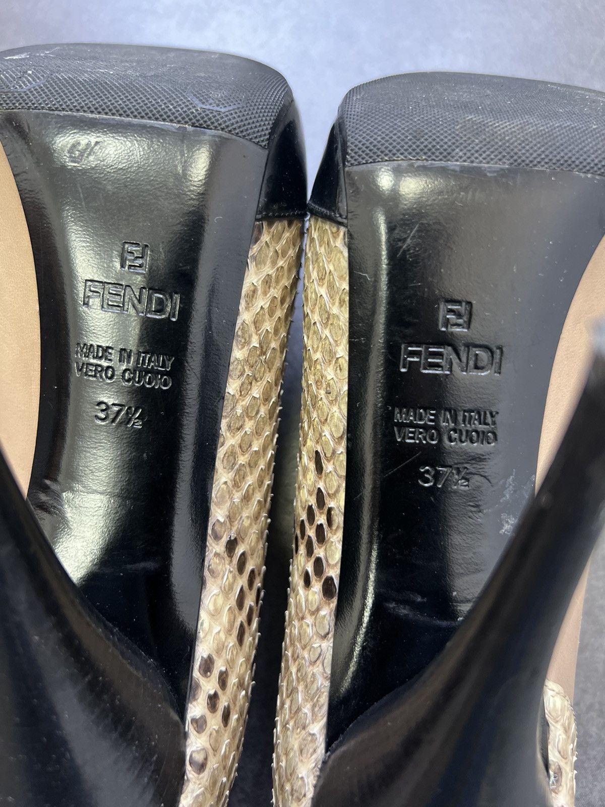 Fendi × Vintage Vintage Fendi snake skin heels Size US 7.5 / IT 37.5 - 3 Thumbnail