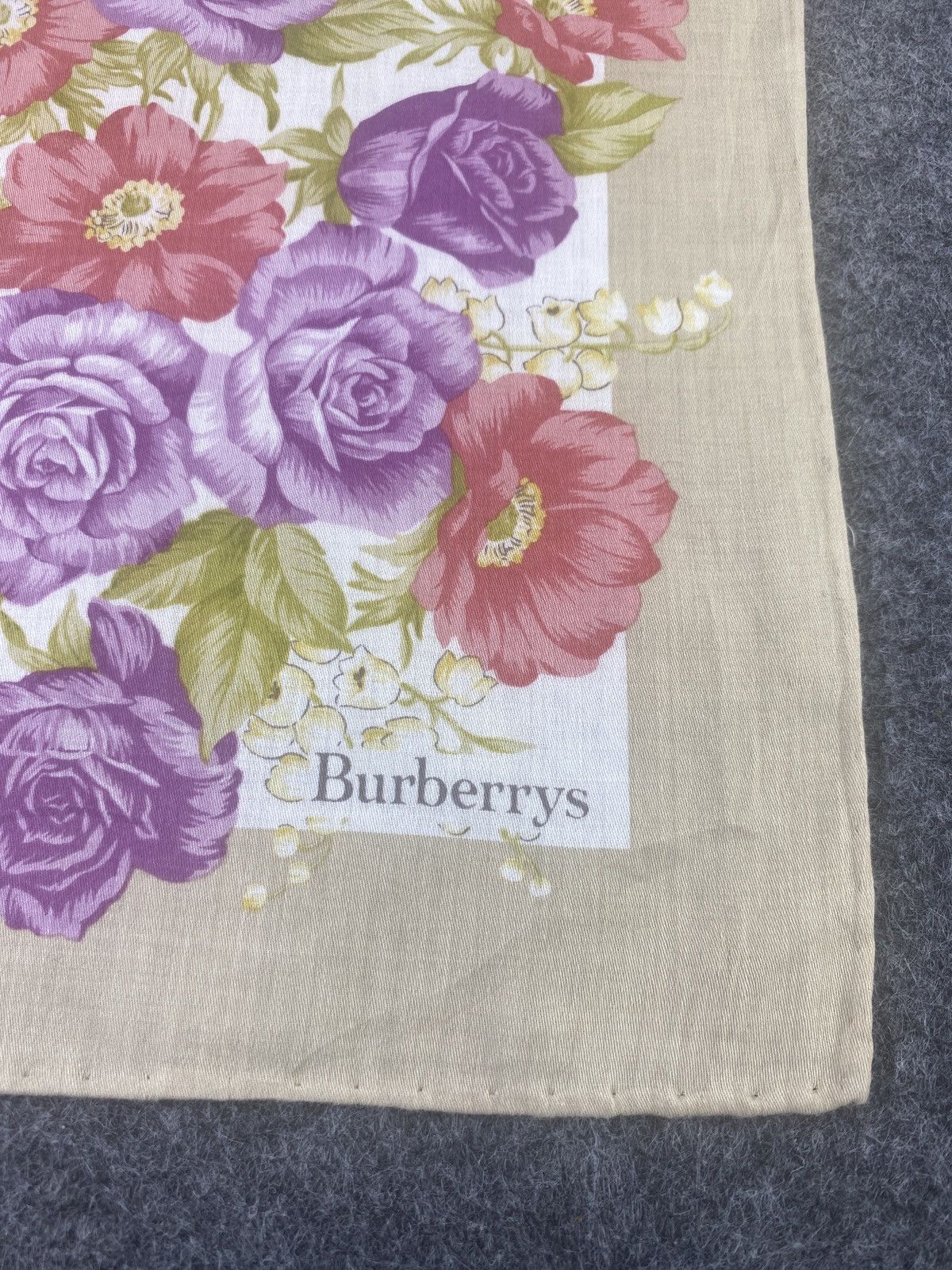 Burberry × Vintage Burberry Handkerchief / Bandana / Neckerchief-B036 Size ONE SIZE - 5 Thumbnail