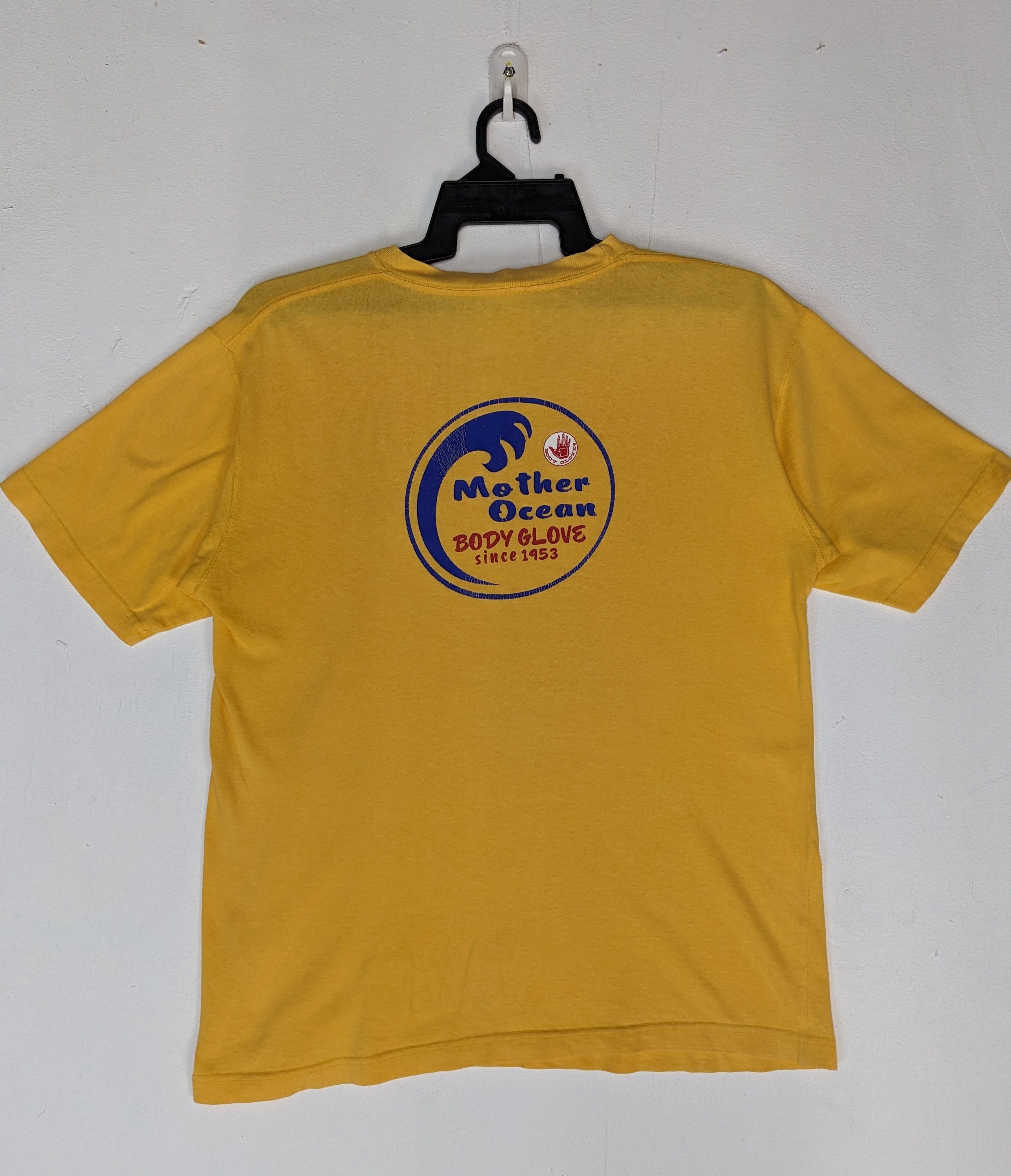 Body Glove VINTAGE BODY GLOVE MOTHER OCEAN TSHIRT Size US M / EU 48-50 / 2 - 1 Thumbnail