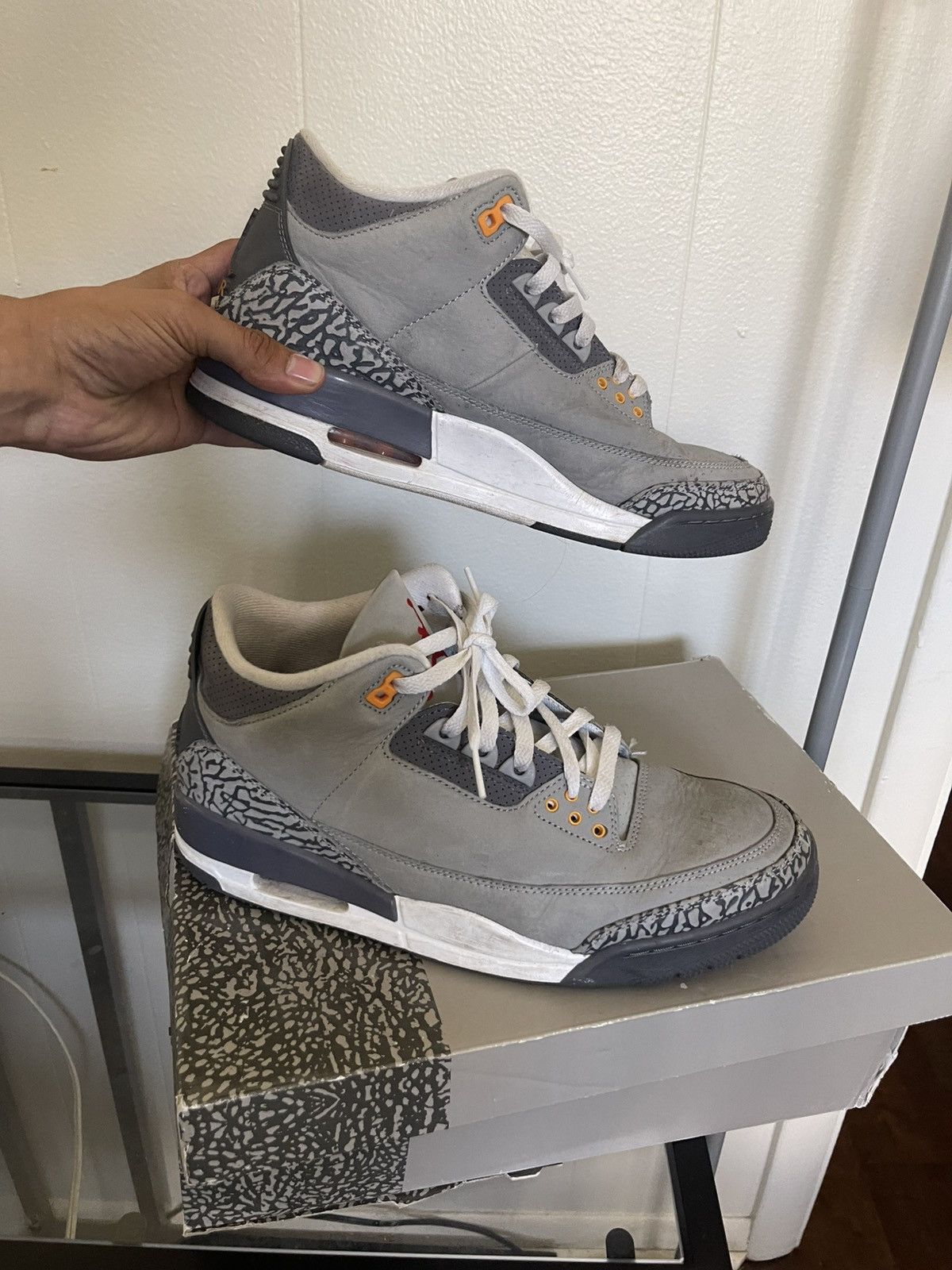 Jordan Brand × Nike Jordan 3 Cool Grey Size US 10.5 / EU 43-44 - 2 Thumbnail