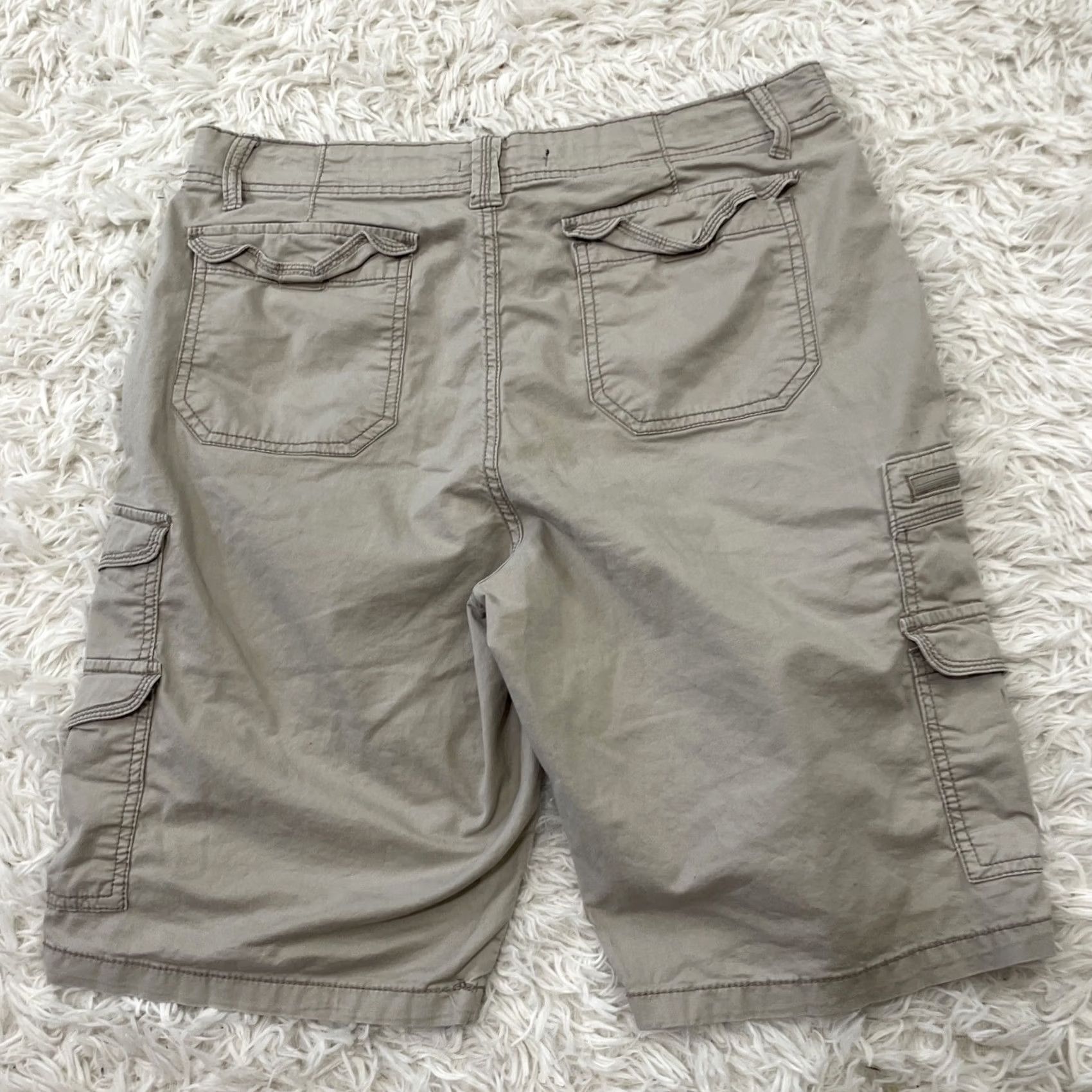 Vintage INDIGO BEAST Cargo Shorts Men 32 Khaki Y2k Streetwear Zip Pocket Bermuda Bermuda Cargo Shorts Mens 32 Khaki Zip Pocket Outdoor Casual Workwear Men Size US 32 / EU 48 - 2 Thumbnail