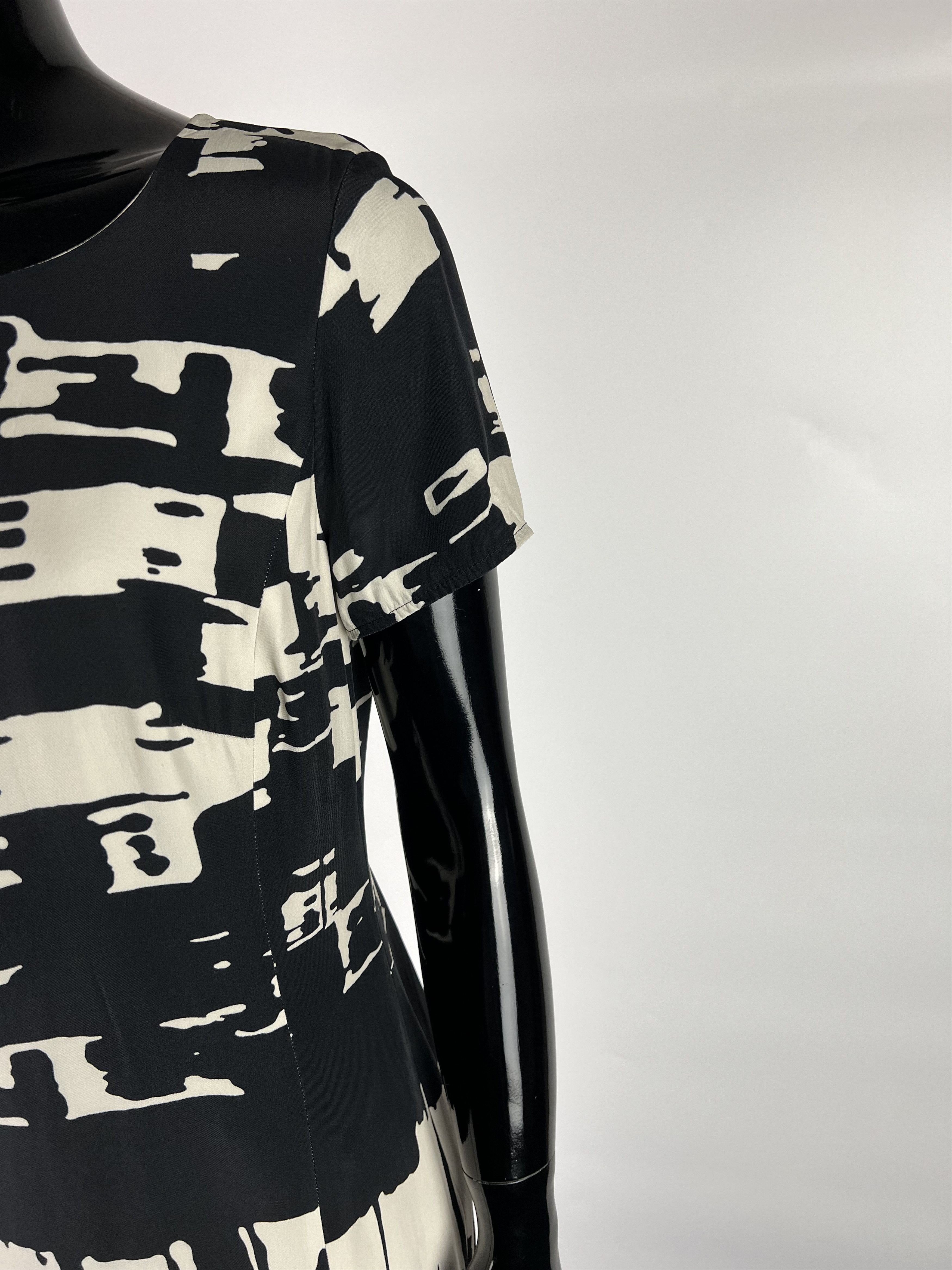 Luisa Cerano Luisa Cerano Knee Lenght Dress Size US6 GB10 Size M / US 6-8 / IT 42-44 - 5 Thumbnail