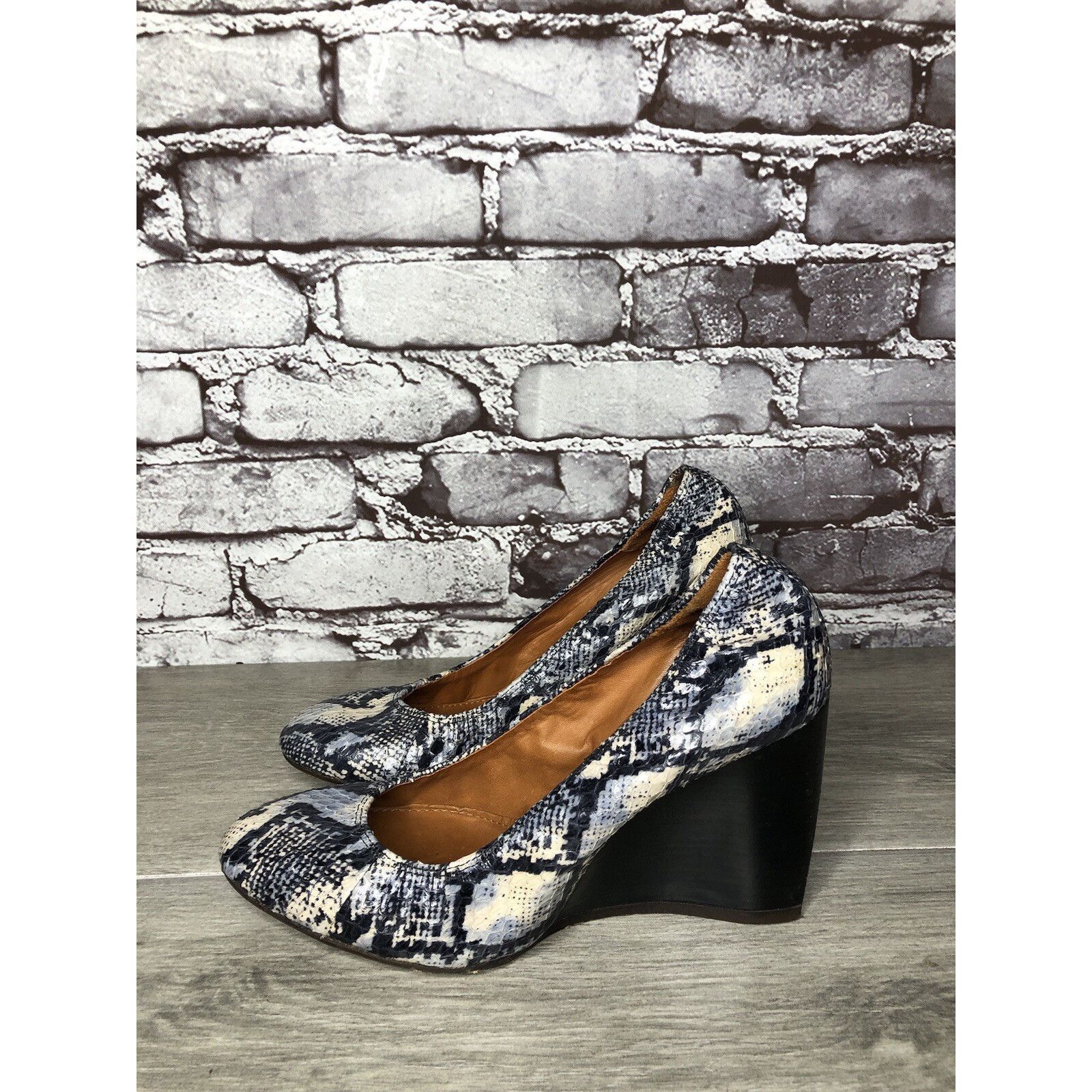 Lanvin LANVIN Ivory Blue Leather Snake Skin Pumps High Wedges Shoes Size US 9.5 / IT 39.5 - 8 Thumbnail