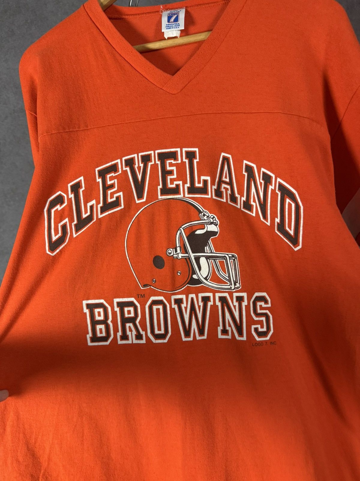 Logo 7 Cleveland Browns NFL vintage made in USA tee Size US L / EU 52-54 / 3 - 4 Thumbnail