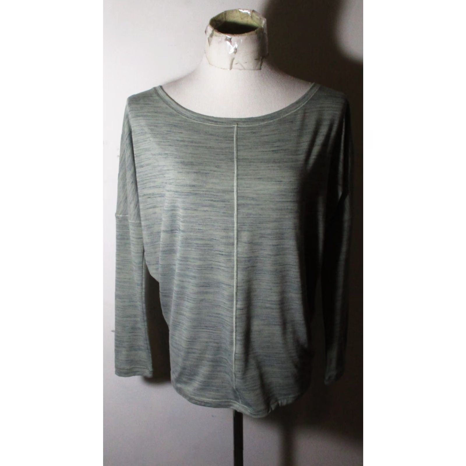 Athleta ATHLETA Gray Lyocell Blend Oversized Top XXS Womens Size XXS / US 00 / IT 34 - 2 Thumbnail