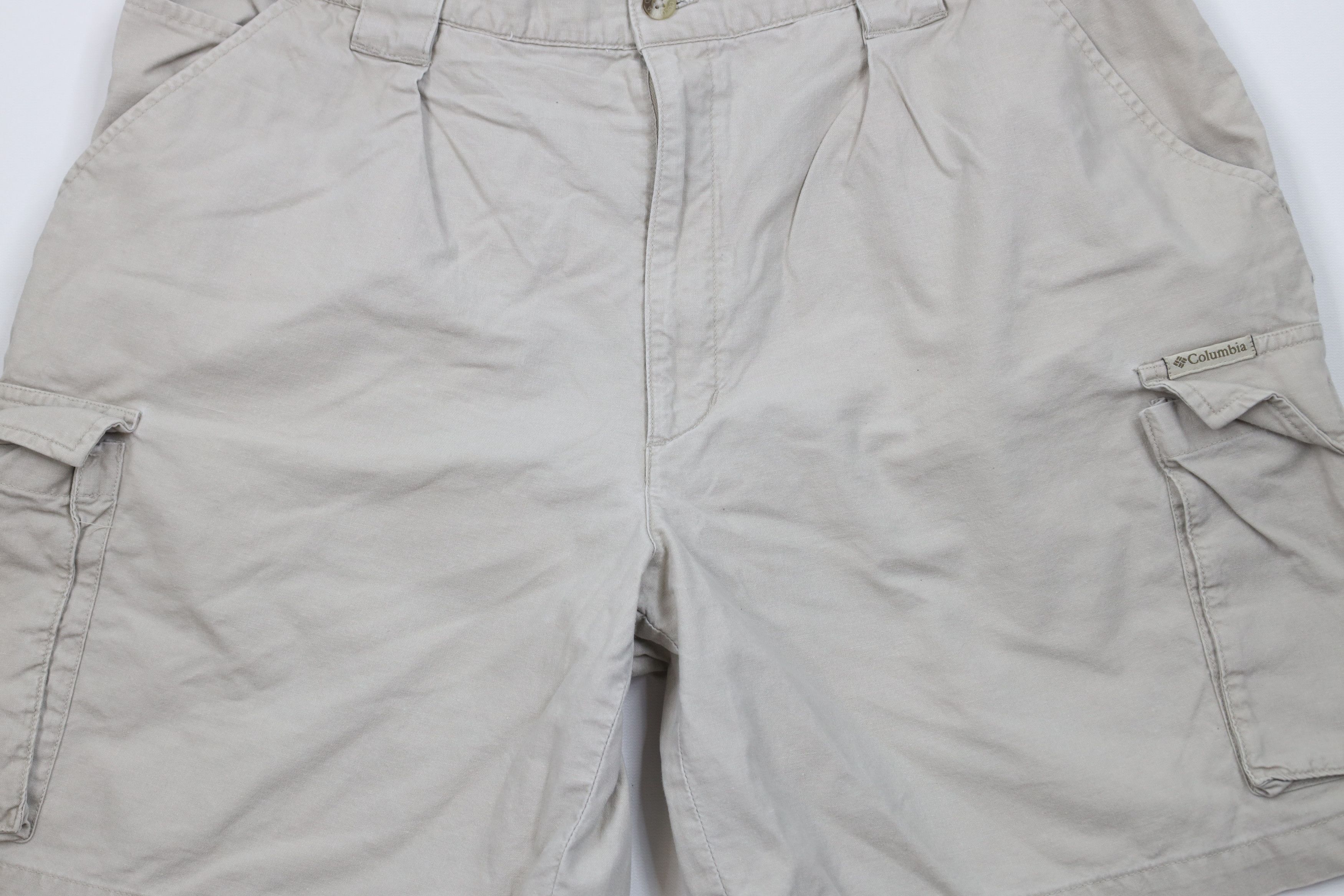 Columbia Vintage Columbia Above Knee Trekking Cargo Shorts Beige Size US 36 / EU 52 - 3 Thumbnail