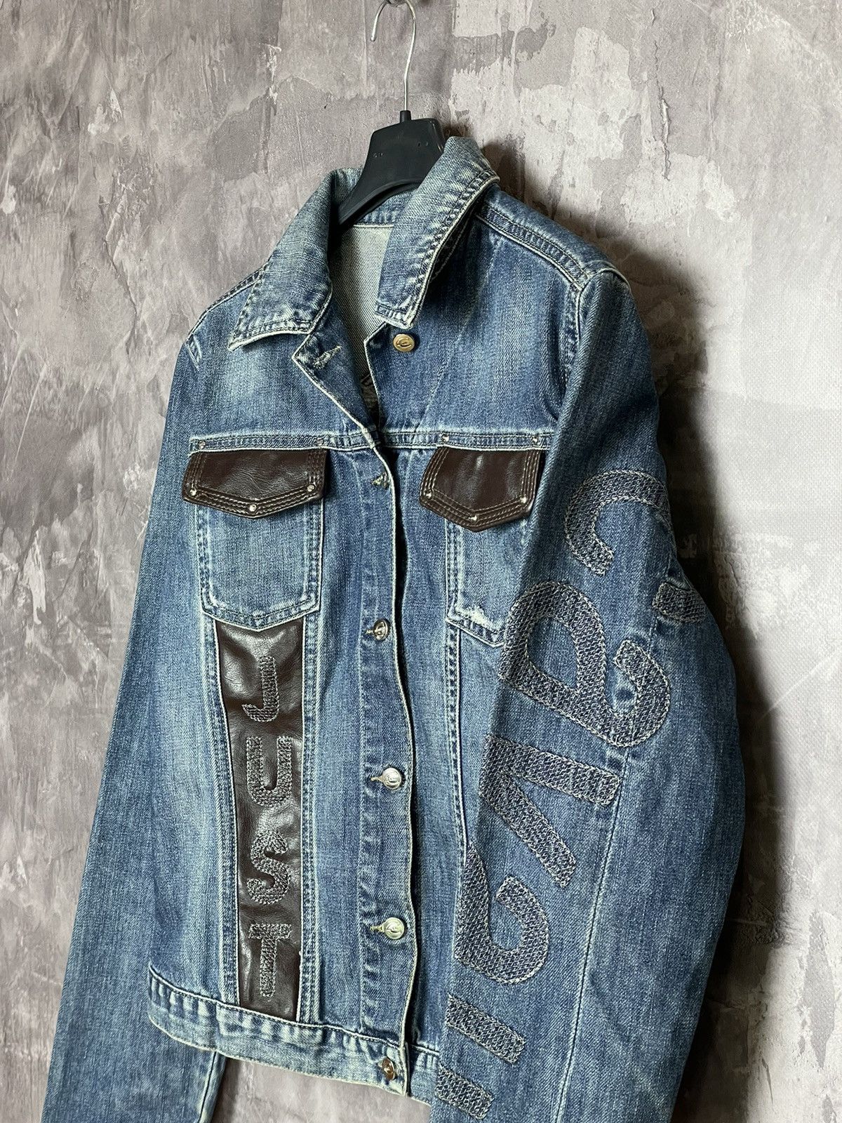 Just Cavalli × Roberto Cavalli × Vintage Vintage Roberto Cavalli Denim Jacket 90s Embroidered Size L / US 10 / IT 46 - 8 Thumbnail