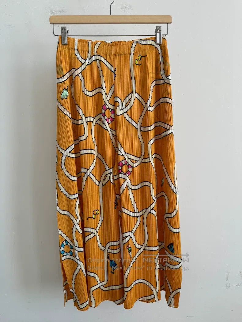 Issey Miyake Issey Miyake size:3 Yellow Midi Skirt Size 22" - 1 Thumbnail