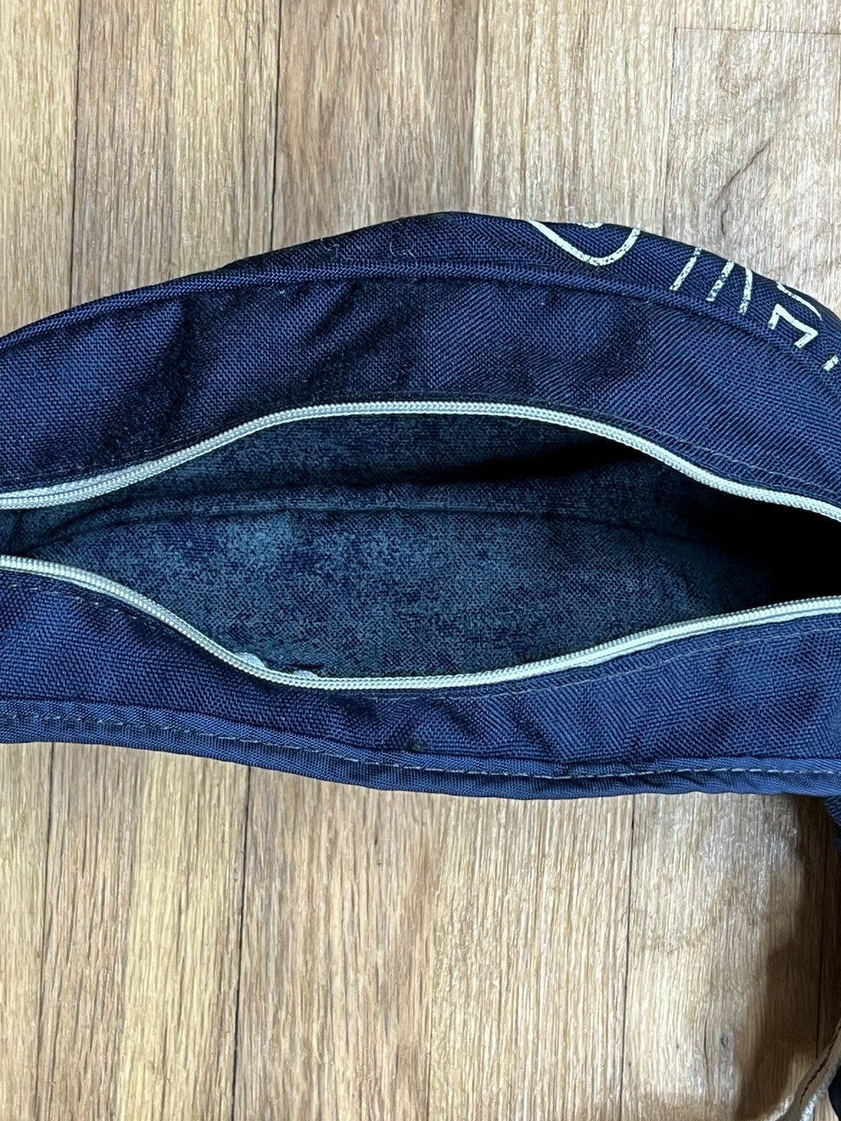 Salomon Vintage Salomon Bum Bag Fanny Pack Gorpcore Belt Waist Pack Size ONE SIZE - 4 Thumbnail