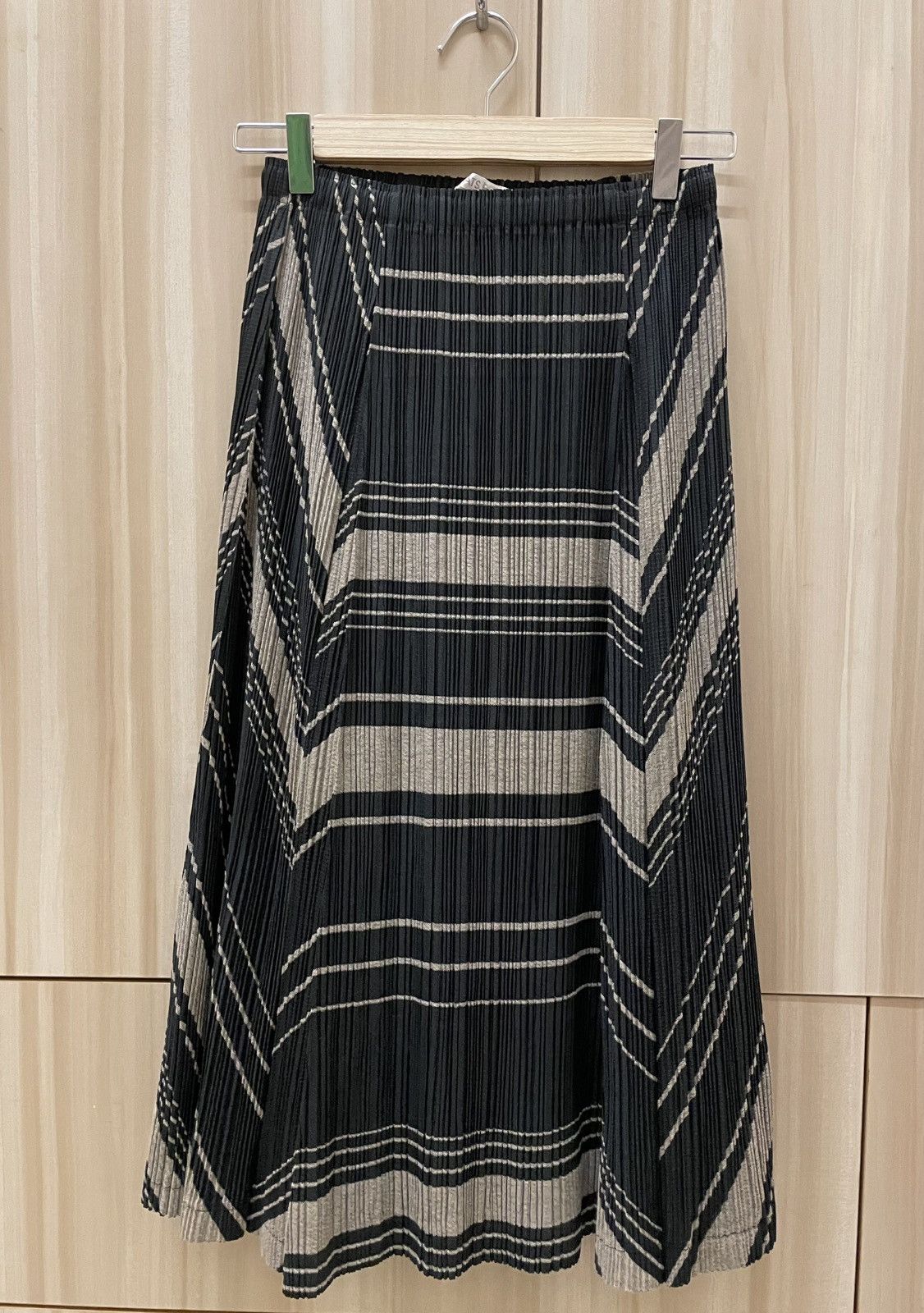 Pleats Please Issey Miyake Issey Miyake Pleats Please PP93 Archive Geometric Midi Skirt Size 30" / US 8 / IT 44 - 3 Thumbnail