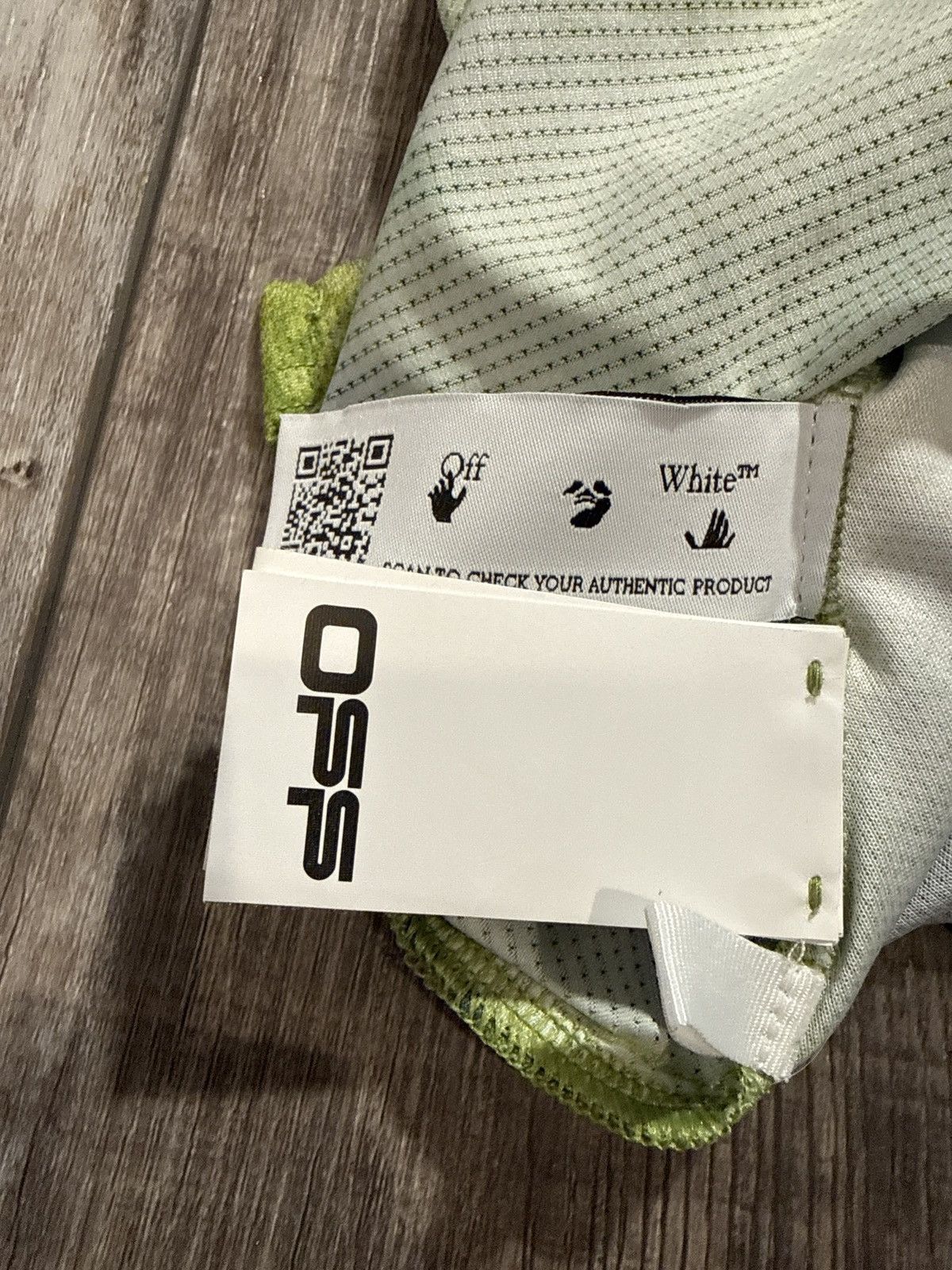 Off-White Off-White Active Long-Sleeve Tee AOP 'Multicolor' size XL Size US XL / EU 56 / 4 - 4 Thumbnail