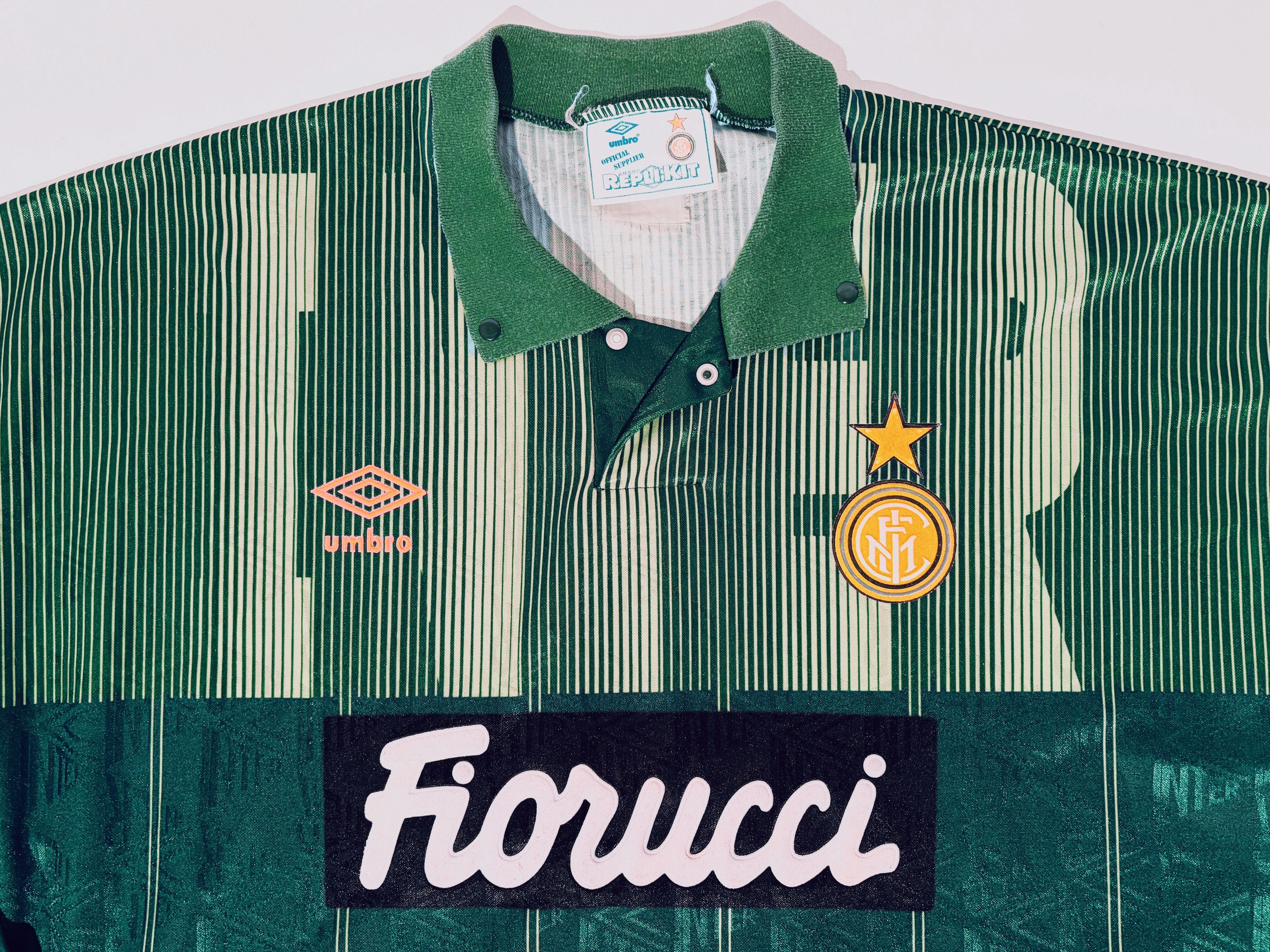 Umbro Inter Milan Goalkeeper Jersey Shirt 1991 - 1992 Size US L / EU 52-54 / 3 - 5 Thumbnail
