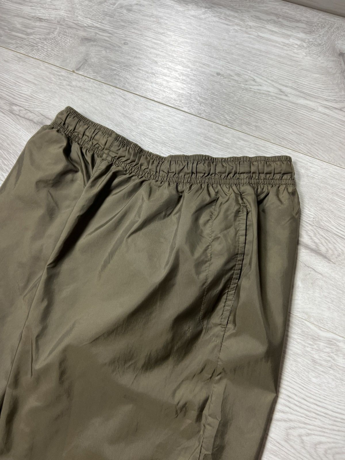 Nike × Vintage Vintage Nike Nylon Track Pants Swoosh Logo Men’s Sweatpants Size US 32 / EU 48 - 3 Thumbnail