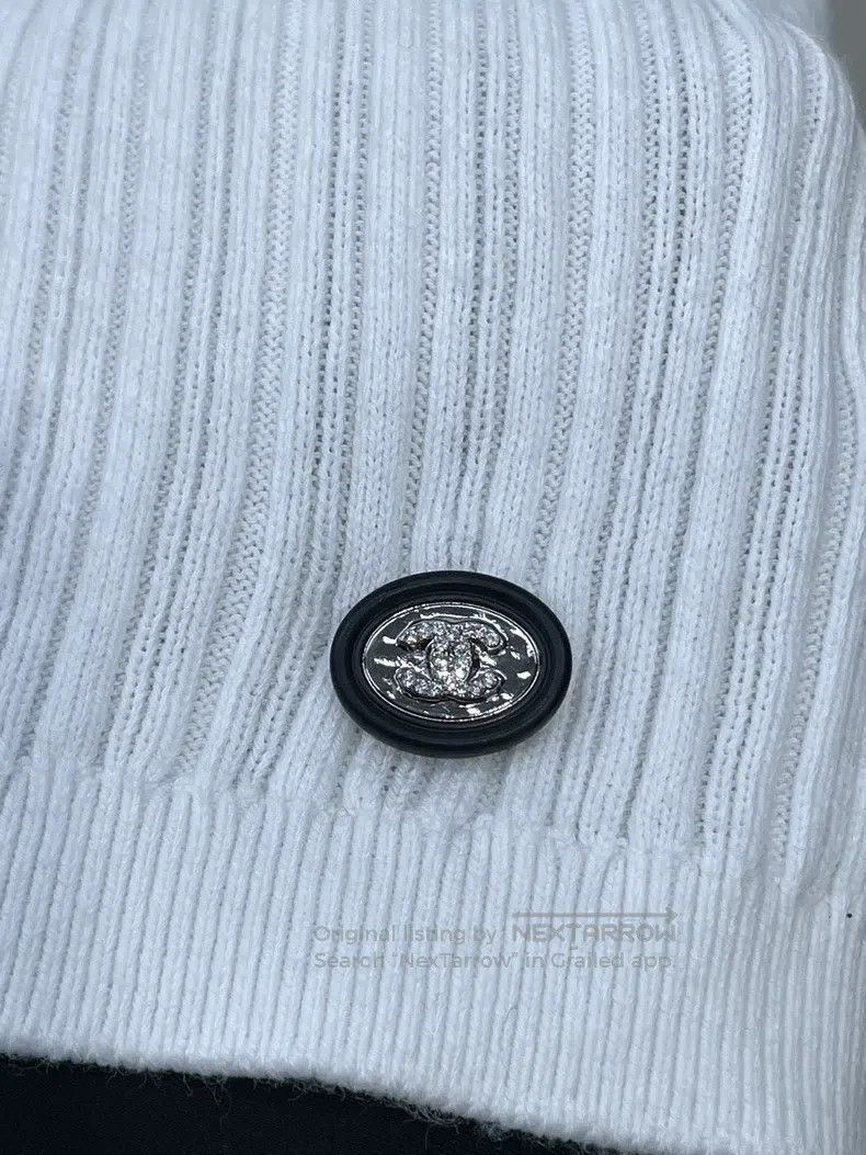 Chanel Chanel White letter knitted short sleeves Size XS / US 0-2 / IT 36-38 - 4 Thumbnail