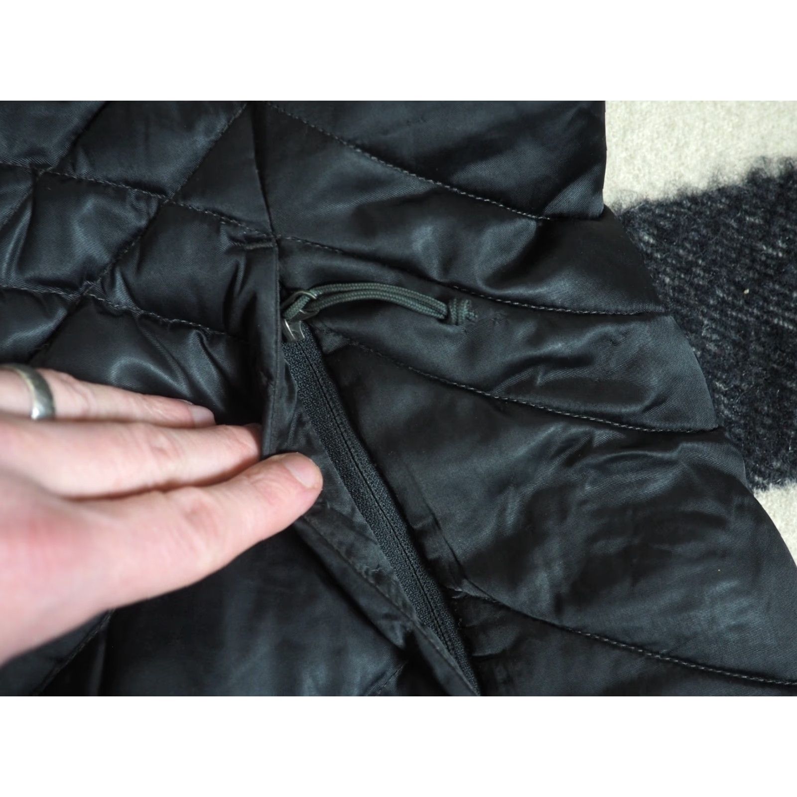 The North Face The North Face TNF 550 Goose Down Black Zip Outdoor Puffer Jacket Womens M Size M / US 6-8 / IT 42-44 - 7 Thumbnail