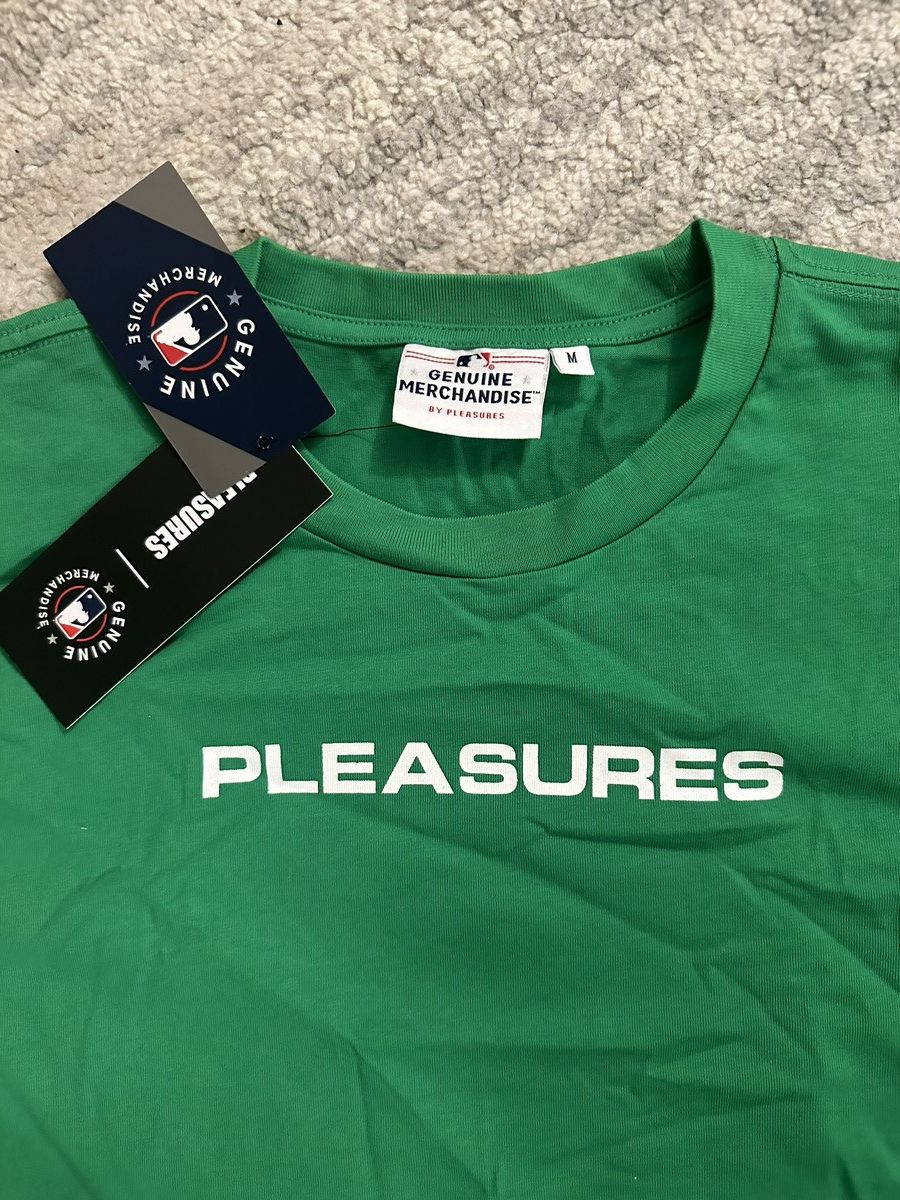 MLB × Pleasures Pleasures x MLB New York Mets T Shirt - sz M Size US M / EU 48-50 / 2 - 3 Thumbnail
