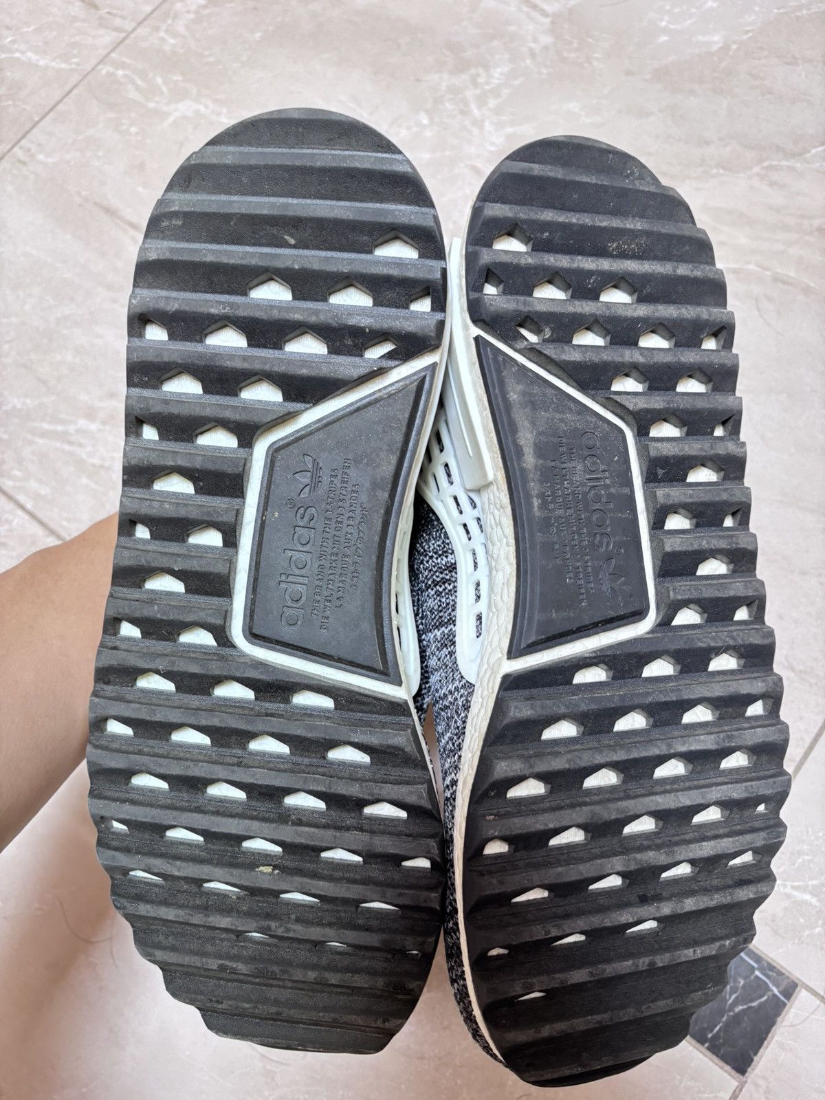 Adidas × Pharrell Pharrell Human Race Cloud x Moon Size US 10.5 / EU 43-44 - 7 Thumbnail