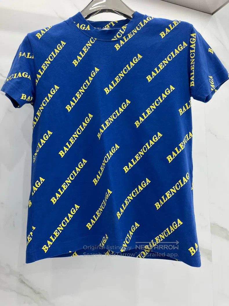 Balenciaga Balenciaga Full Logo Short Sleeve Top Size US XS / EU 42 / 0 - 1 Thumbnail