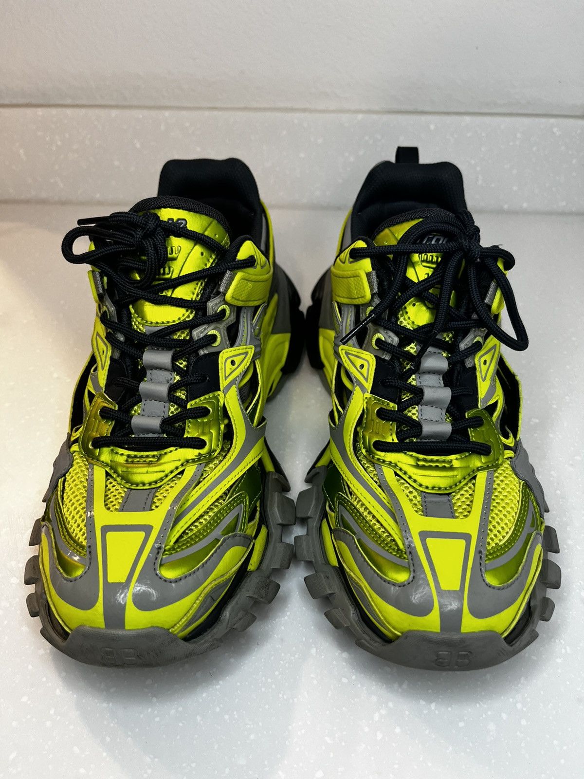Balenciaga Runner Neon Green SZ 42/US 9 – Distressed Used Balenciaga Balenciaga Runner Neon Green SZ 42/US 9  main image 4