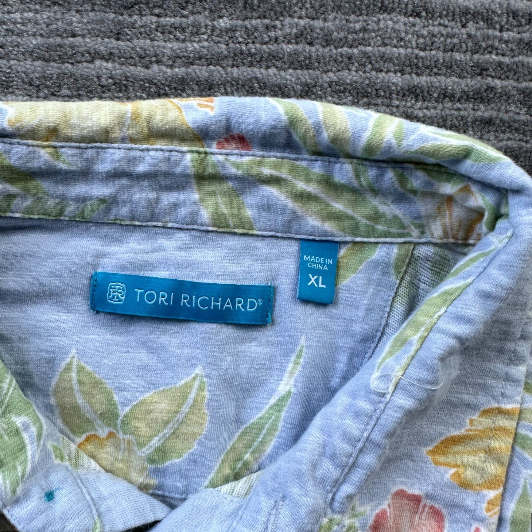 Tori Richard VINTAGE Tori Richard Polo Shirt Mens XL Blue Floral Hawaiian Polo Shirt XL Blue Floral Hawaiian Mens Vintage Size US XL / EU 56 / 4 - 6 Thumbnail