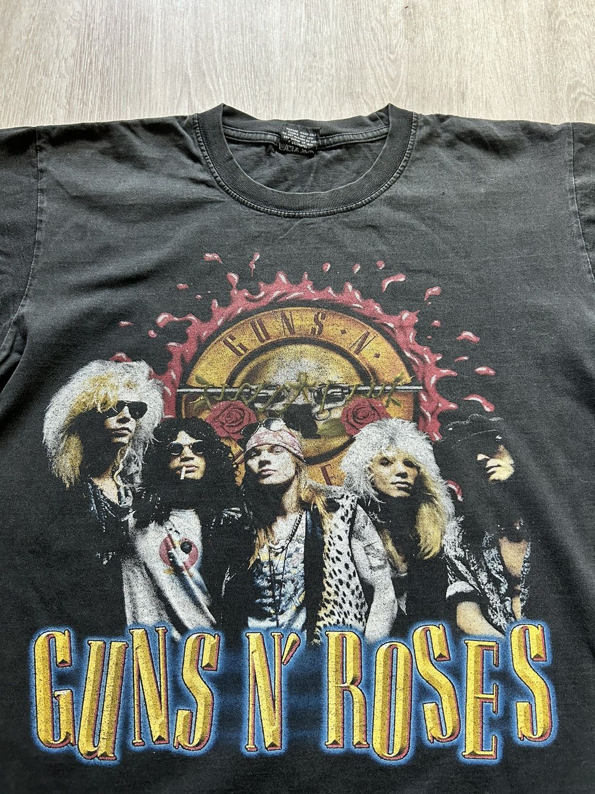 Guns N' Roses Vintage Guns n Roses big logo Rock T-shirt size L Size US L / EU 52-54 / 3 - 2 Thumbnail