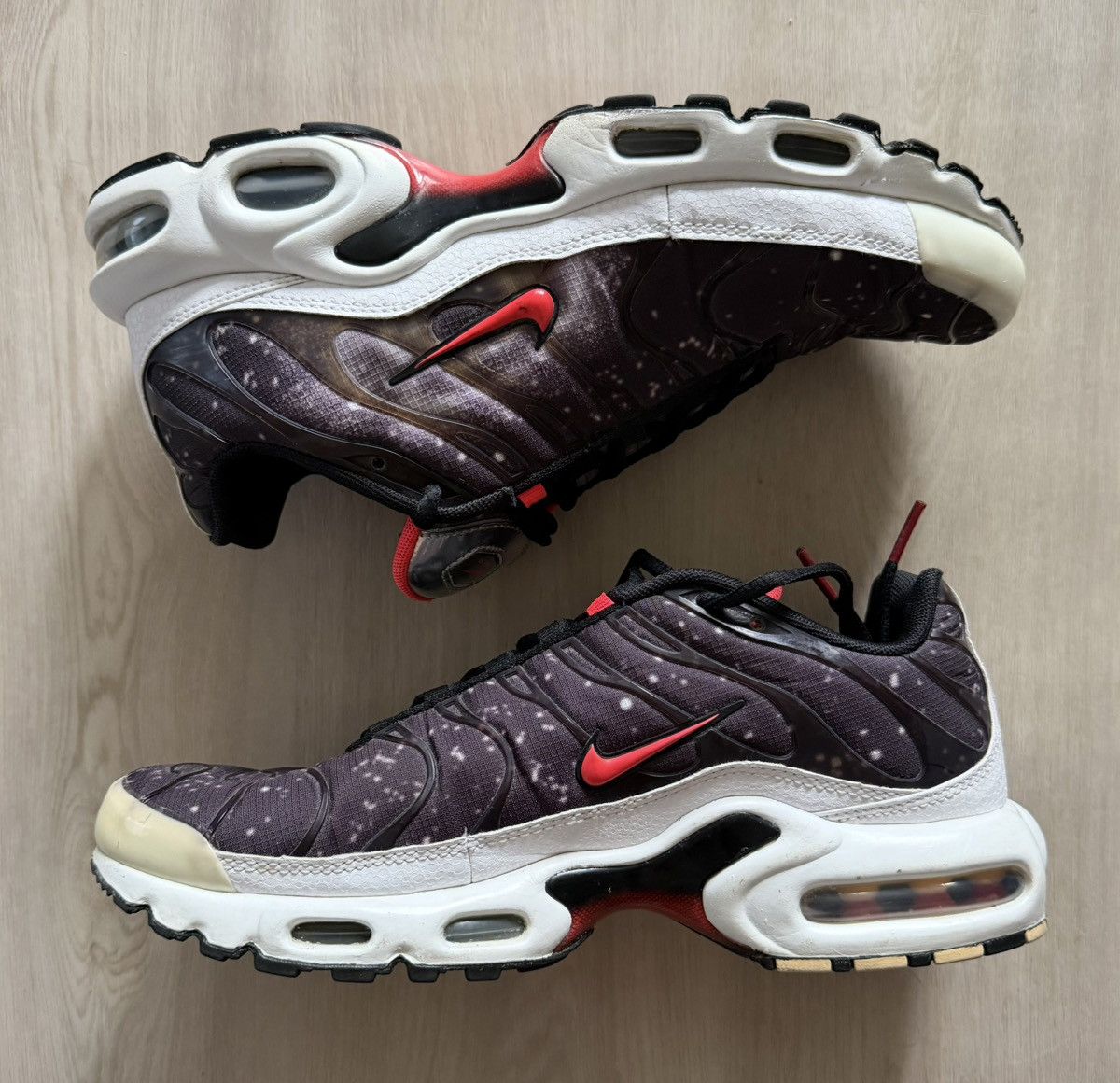 Nike Nike Air Max PLUS Galaxy Supernova CW6019-001 Sz 9 Size US 9 / EU 42 - 2 Thumbnail